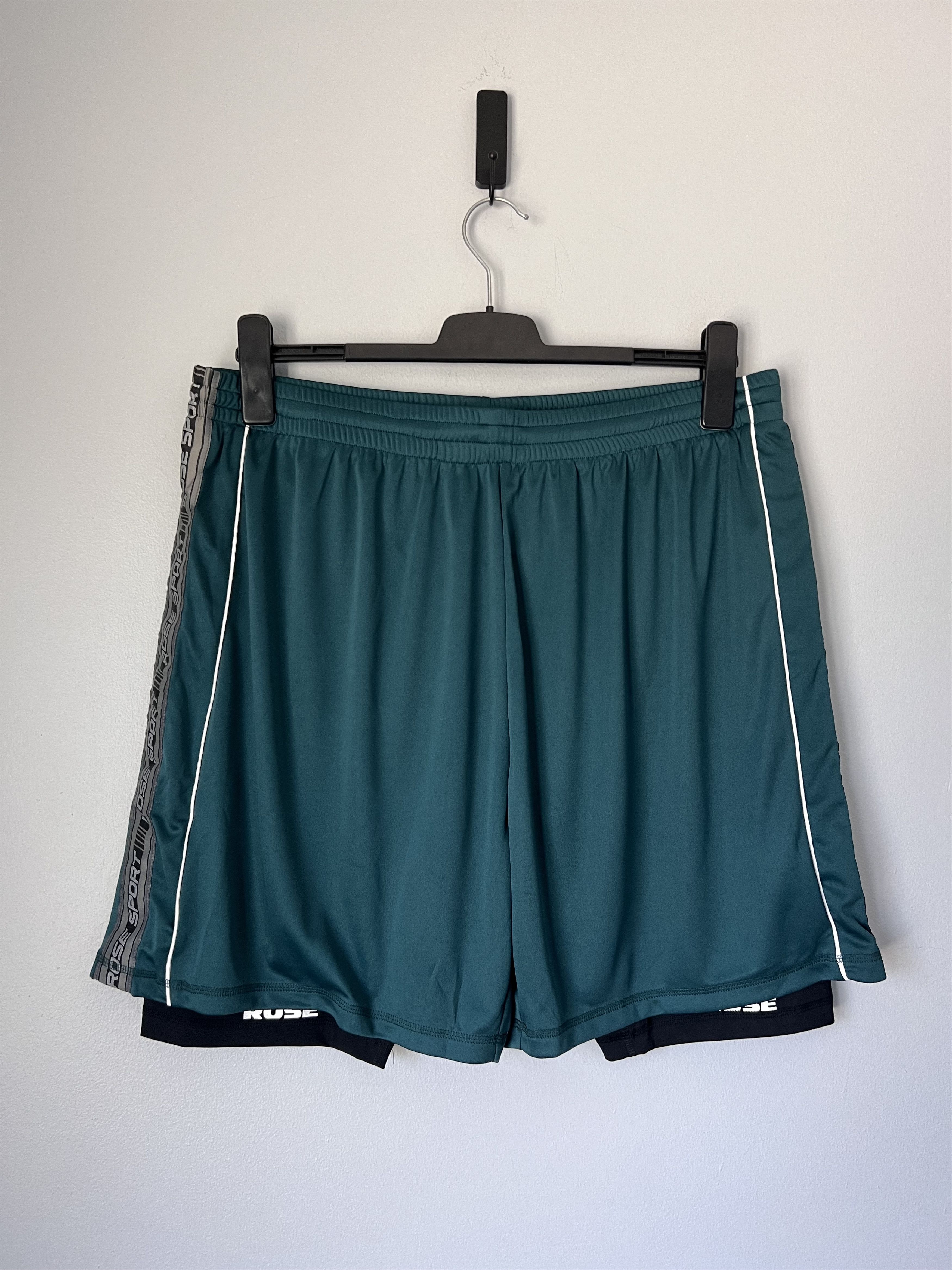 Martine Rose Martine Rose Double Football Shorts in Green Size US 36 / EU 52 - 1 Thumbnail