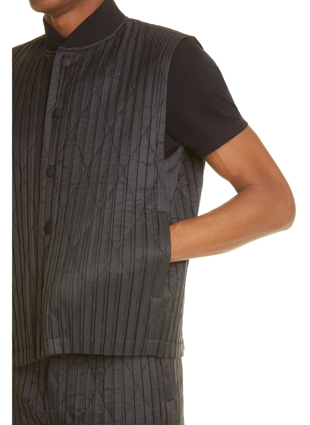 Issey Miyake Homme Plissé Issey Miyake Black Padded Pleats Vest Size 2/M Size US M / EU 48-50 / 2 - 2 Thumbnail