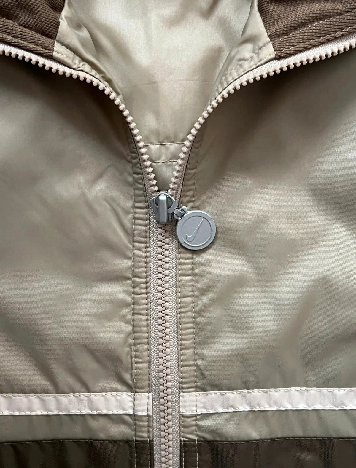 Nike Nike vintage rare y2k windbreaker Size US S / EU 44-46 / 1 - 3 Thumbnail