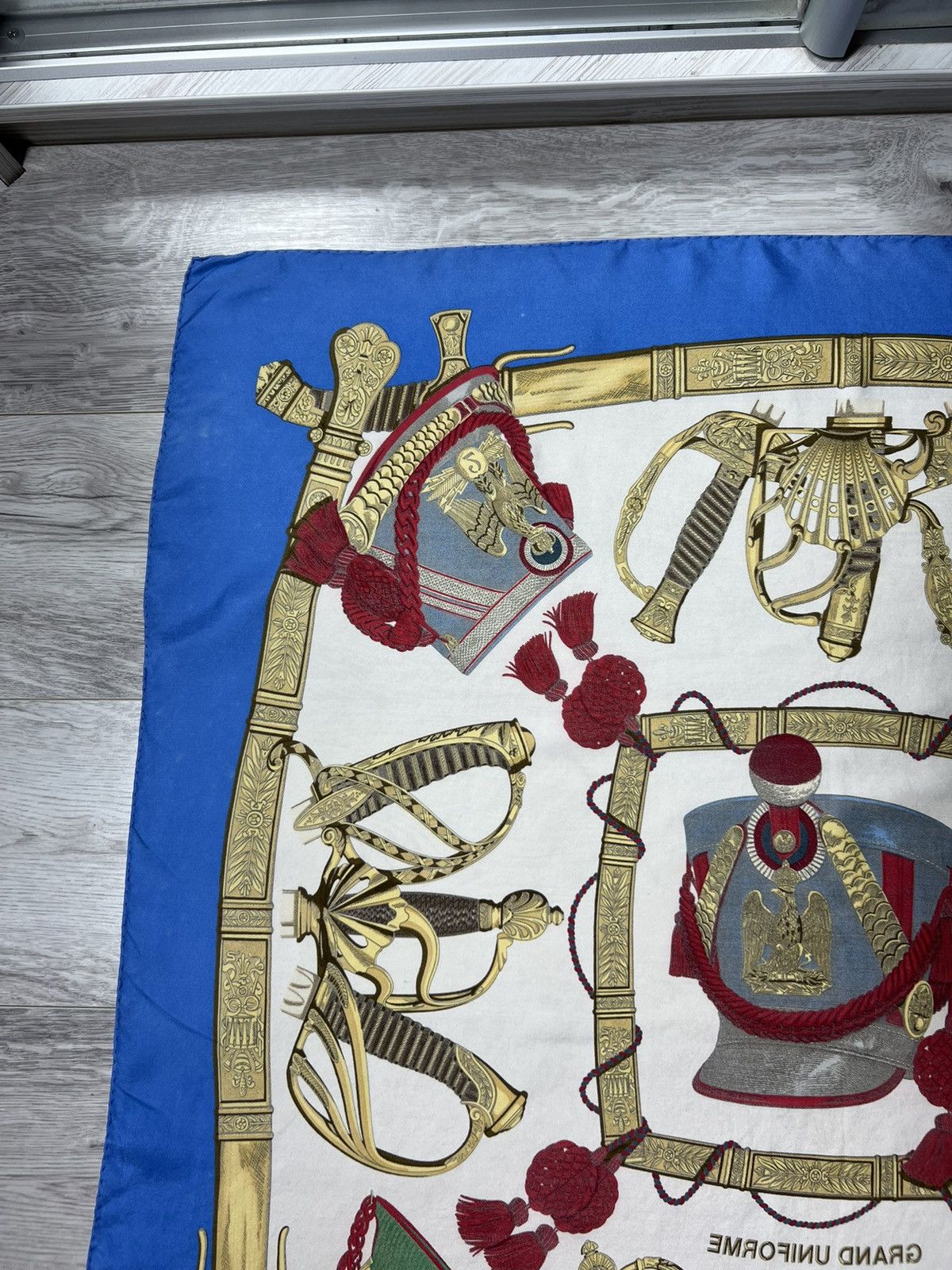 Hermes × Vintage Vintage HERMES CARRE 90 GRAND UNIFORME J. Metz Silk Scarf Size ONE SIZE - 21 Thumbnail