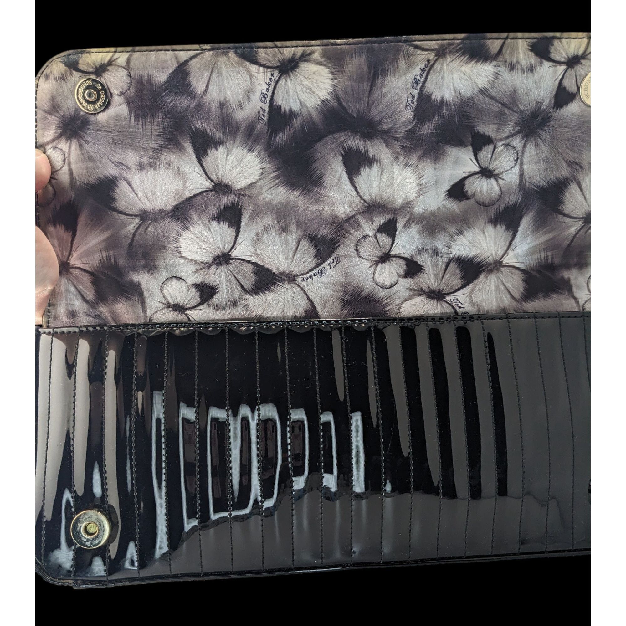 Ted Baker Ted Baker Black Patent Leather Quilted Clutch With Butterfly Size ONE SIZE - 3 Thumbnail