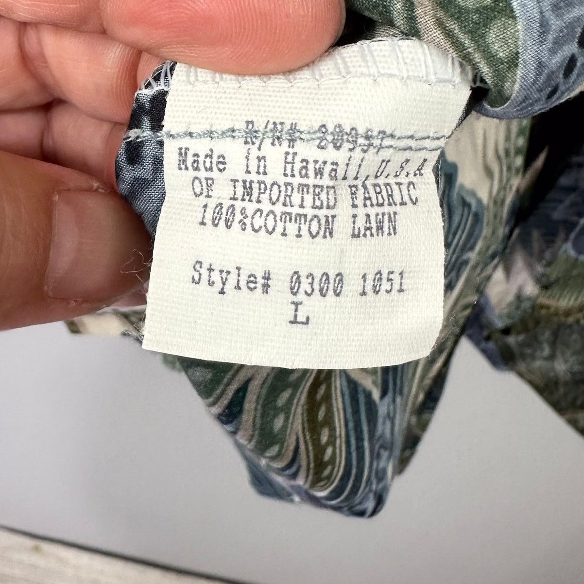 Tori Richard Vintage Tori Richard Cotton Lawn Hawaiian Print Shirt Size L Size US L / EU 52-54 / 3 - 9 Thumbnail