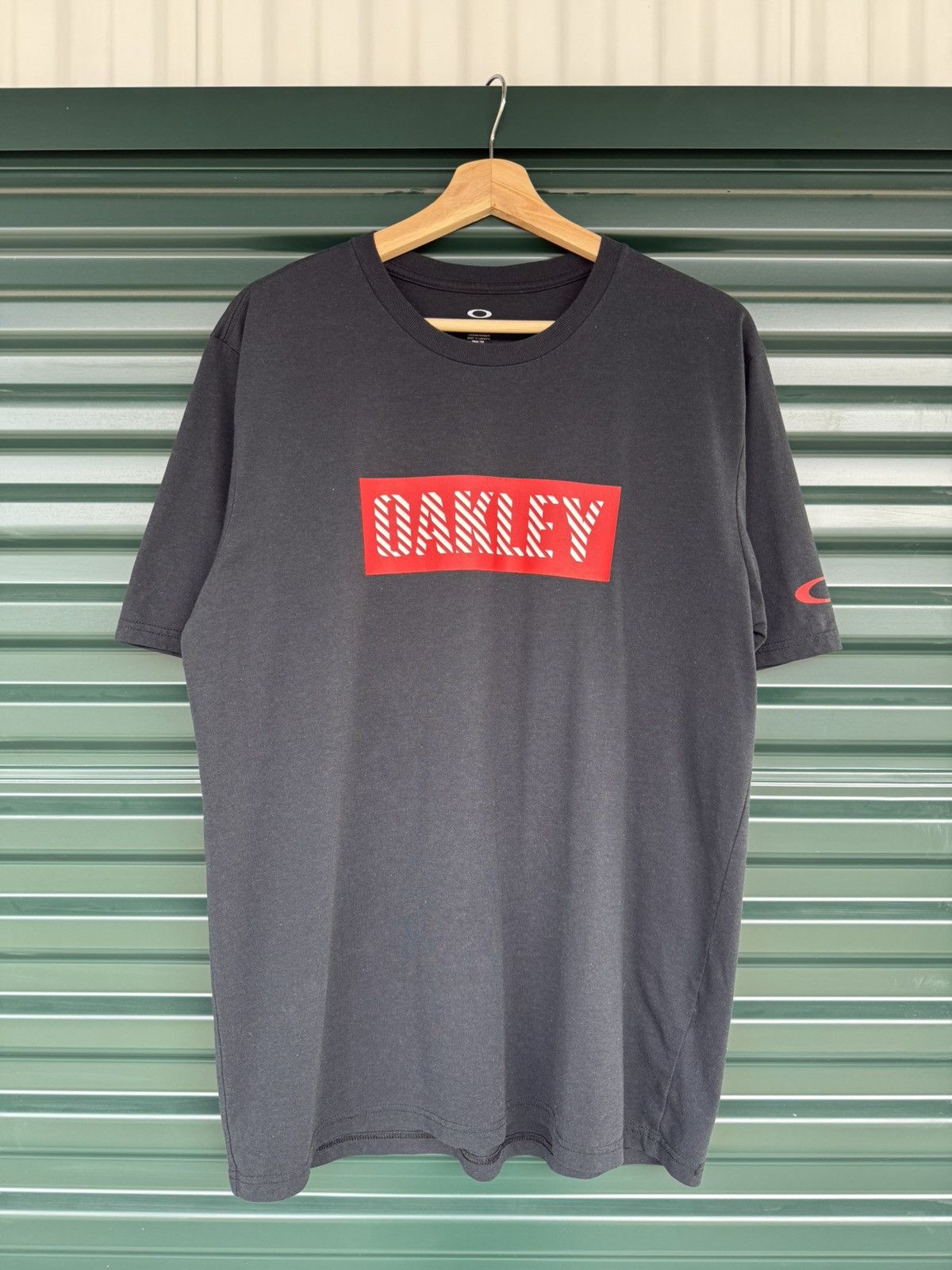 Oakley × Vintage Vintage Oakley Box Logo T Shirt Size US L / EU 52-54 / 3 - 1 Thumbnail