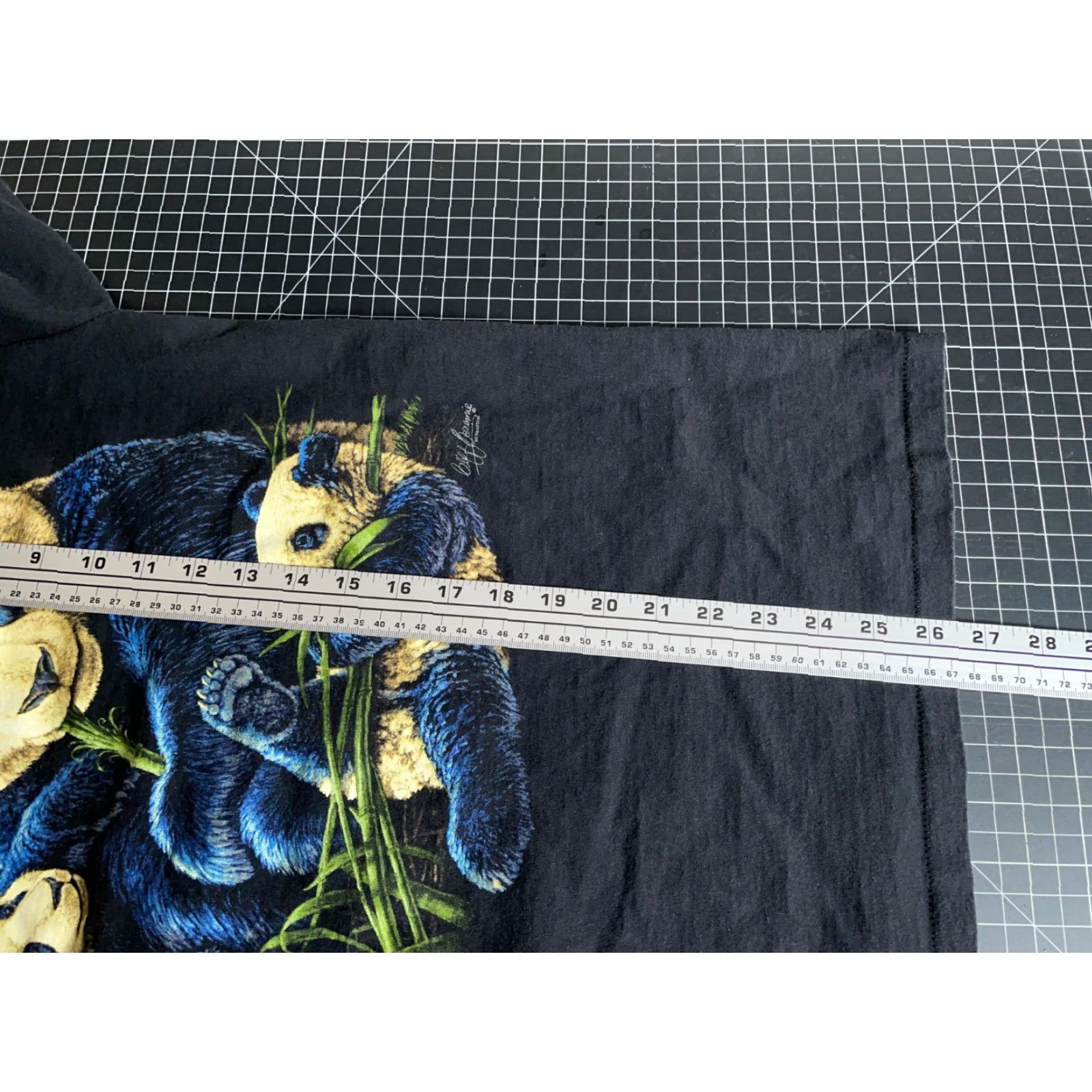 Vintage VINTAGE 90s Las Vegas Panda T-Shirt Adult Small Black Cotton Oneita Crew Neck Short Sleeve Graphic Print Men’s Size US S / EU 44-46 / 1 - 6 Thumbnail