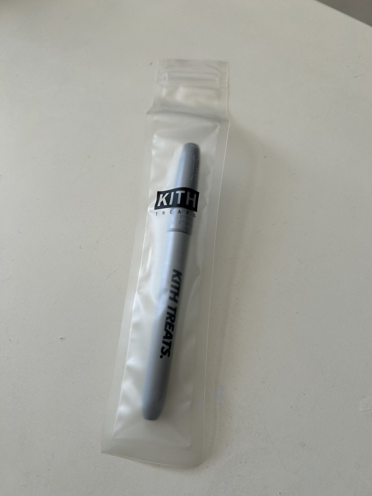 Kith Kith Silver Marker Size ONE SIZE - 1 Preview