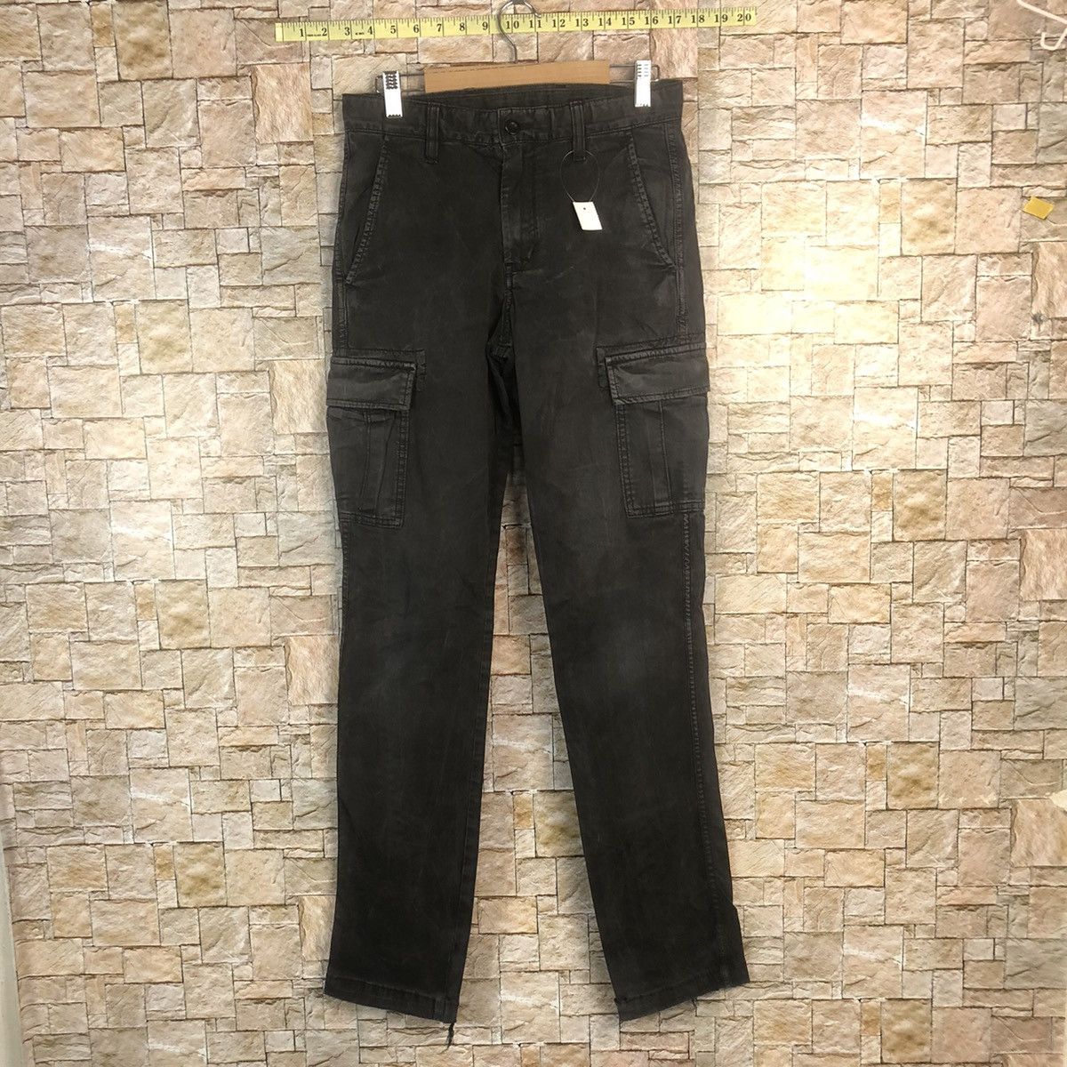Faded Glory × Japanese Brand Uniqlo Black faded Cargo Multipocket Pants #A746 Size US 28 / EU 44 - 1 Thumbnail