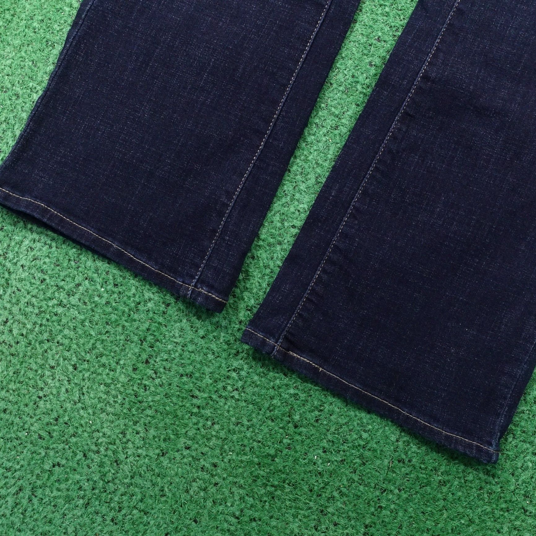 Levi's Levis Jeans Womens 12 Bootcut Denim Blue Dark Wash Stretch 33x29.5 -O2 Size 34" / US 12 / IT 48 - 3 Thumbnail
