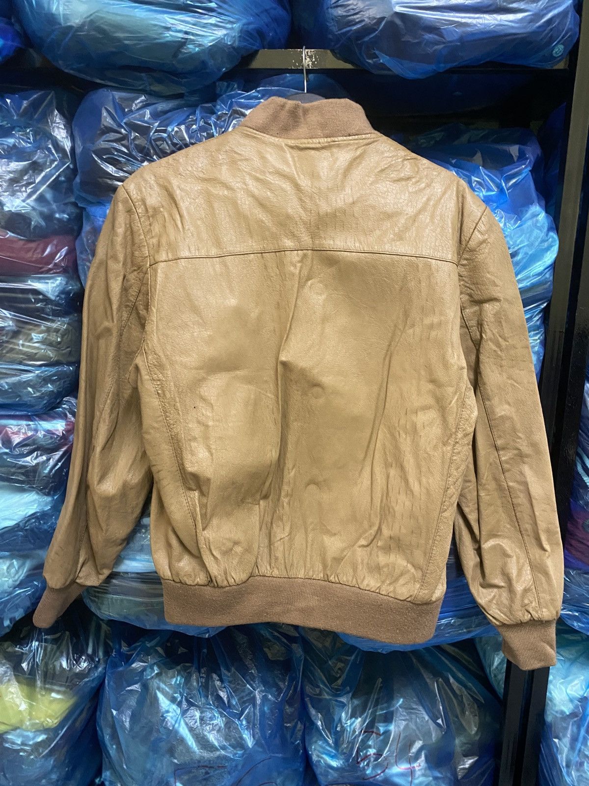 Other Vintage Light Brown Leather Bomber Jacket Abstract Inner Size US M / EU 48-50 / 2 - 8 Thumbnail