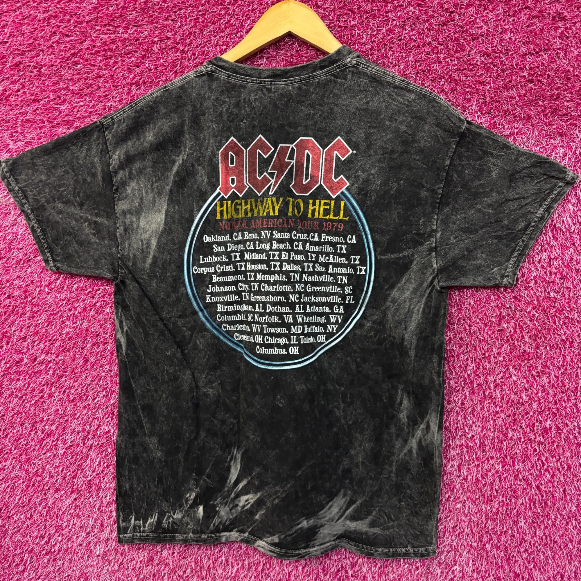 AC/DC AC/DC high way to hell tour Tshirt size large Size US L / EU 52-54 / 3 - 4 Thumbnail