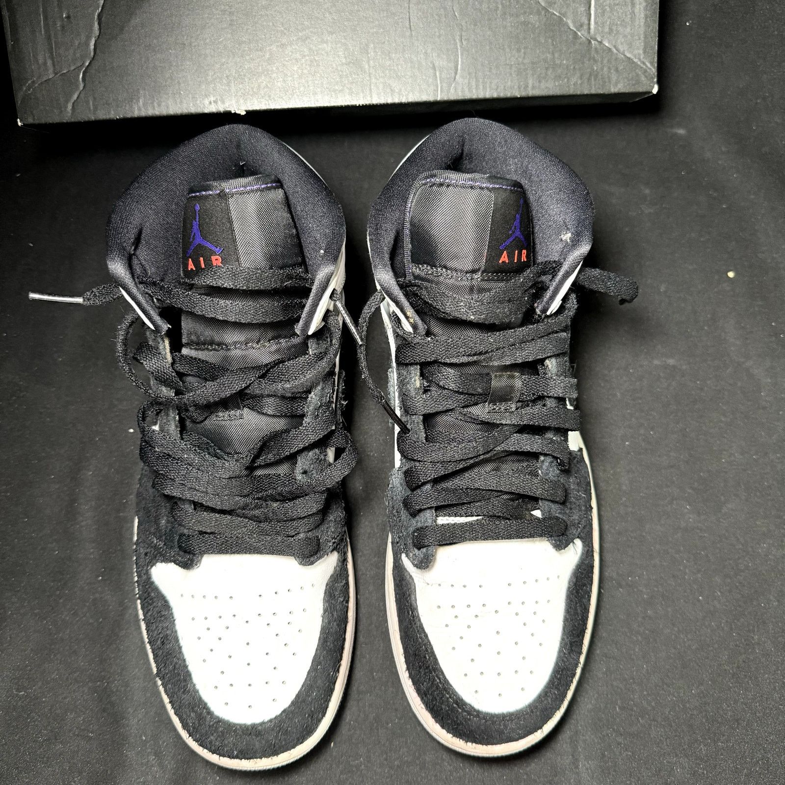 Jordan Brand × Nike Size 8.5 - Nike Air Jordan 1 Mid SE Varsity Purple 2020 Size US 8.5 / EU 41-42 - 4 Thumbnail
