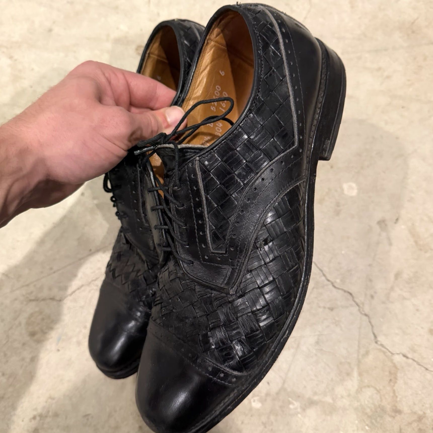 Allen Edmonds VINTAGE Allen Edmonds Crandon Black Weave Cap Toe Oxfords Mens 9.5 D Shoes Size ONE SIZE - 7 Thumbnail