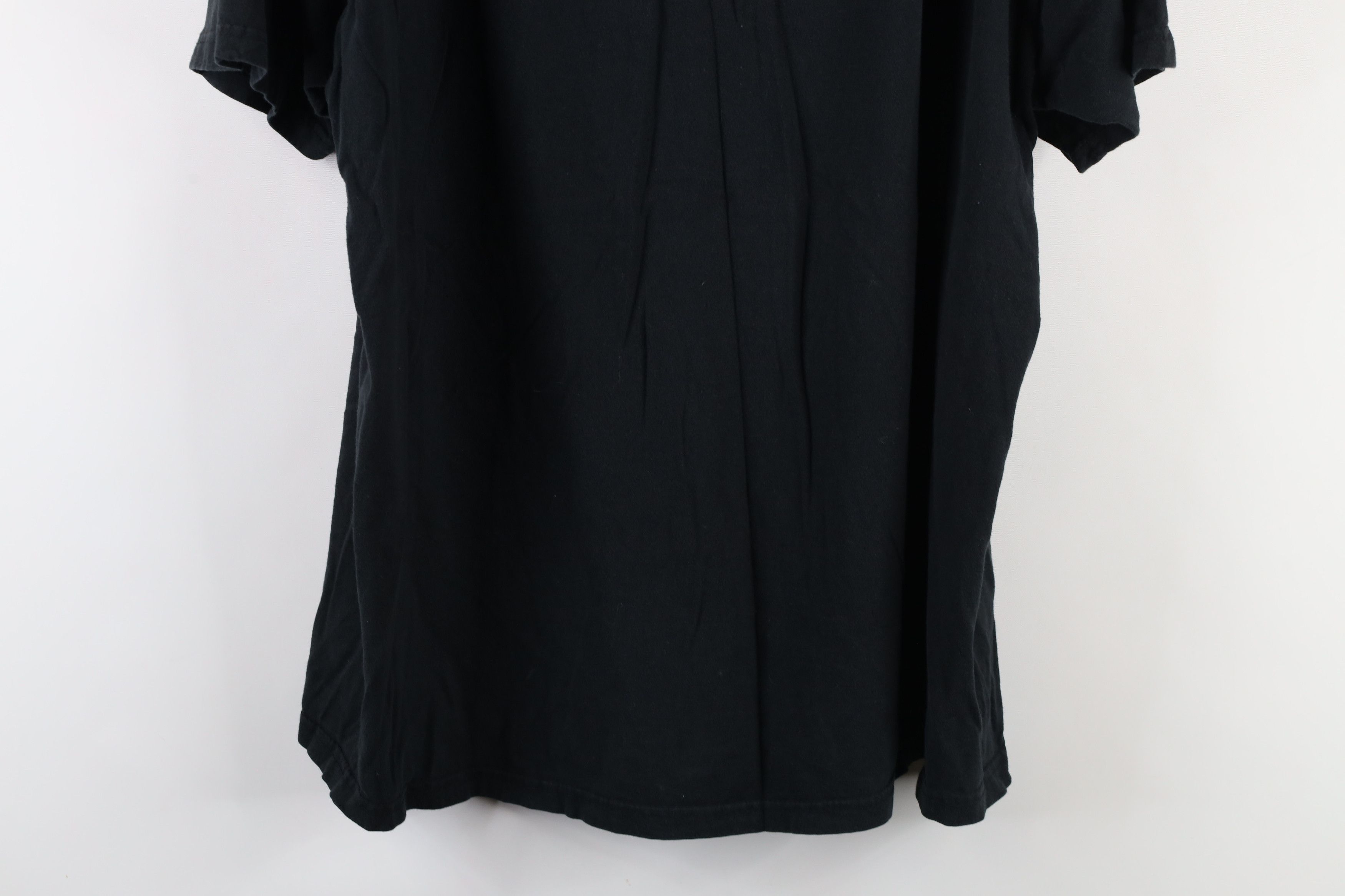 Vintage Vintage Y2K Assassins Creed IV Black Flag Video Game T-Shirt Size US XL / EU 56 / 4 - 8 Thumbnail