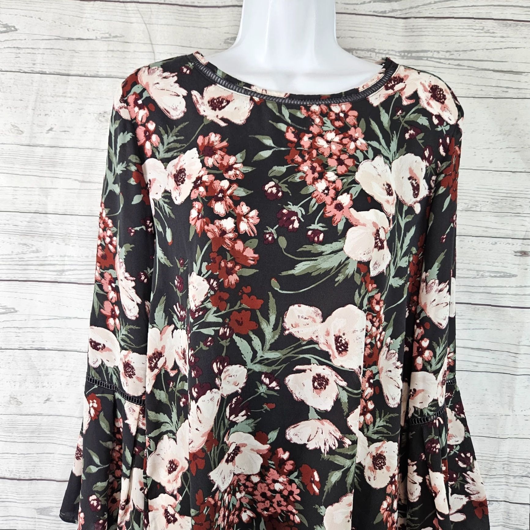Loft VINTAGE Ann Taylor LOFT Womens Top Sz Small Green Pink Floral Bell Sleeves Size S / US 4 / IT 40 - 2 Thumbnail