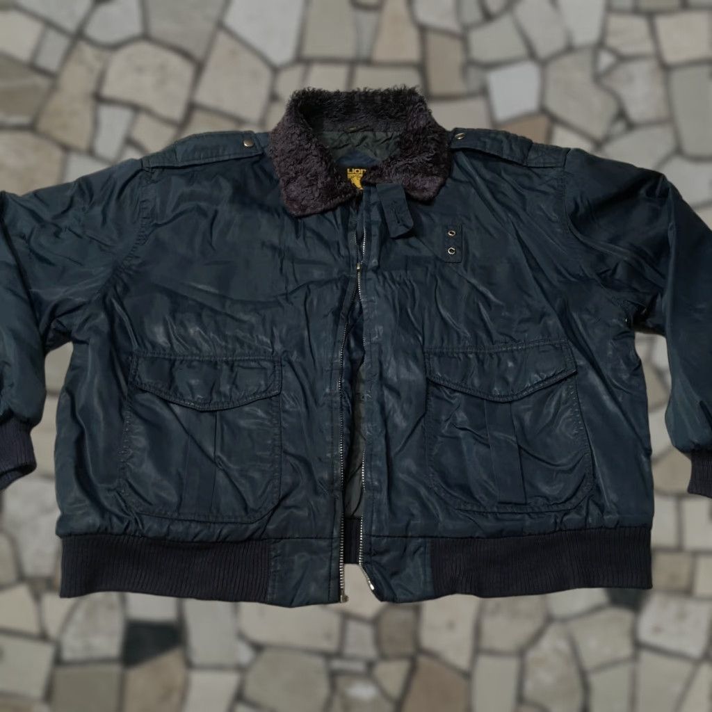 Vintage VINTAGE lion Security Police Bomber Jacket XL Blue Nylon Fur Collar Tuffy Topper Mens Size US XL / EU 56 / 4 - 1 Thumbnail