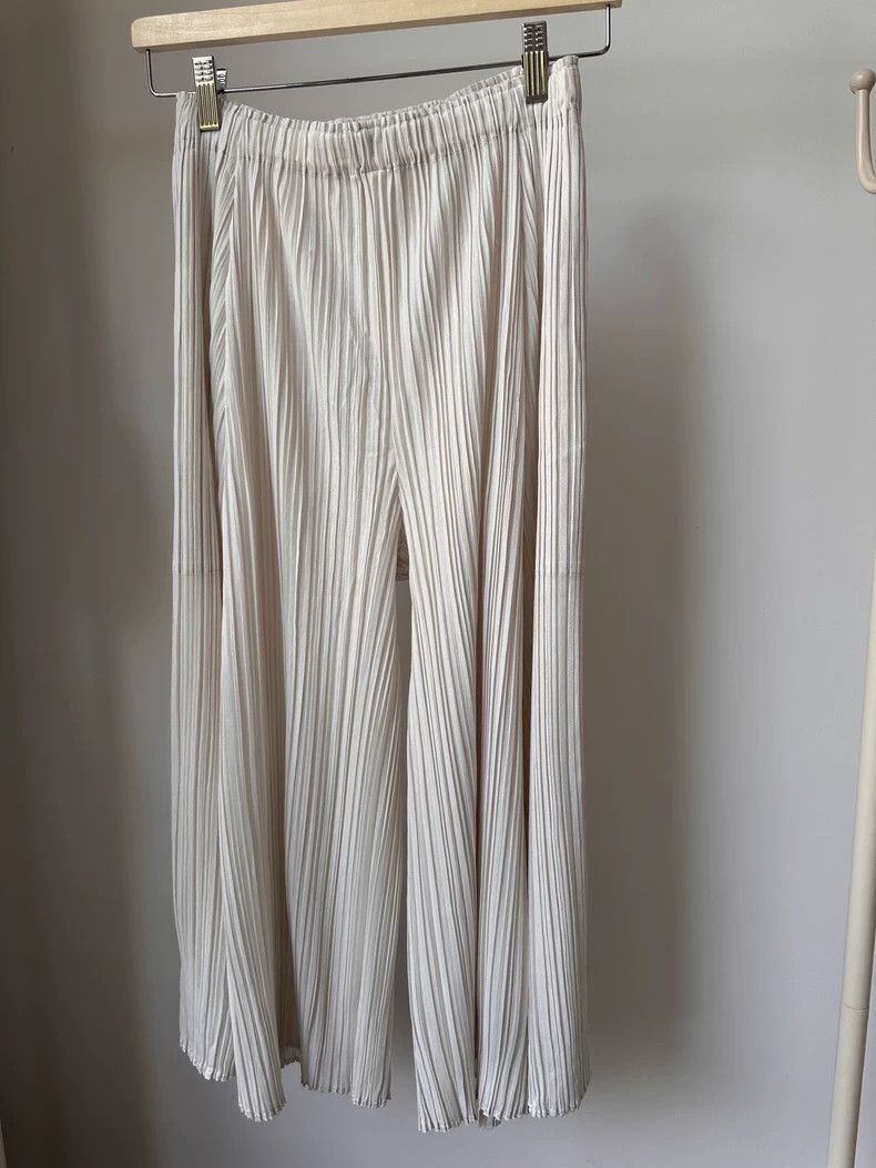 Issey Miyake Issey Miyake size:2 White pleated trousers Size 31" - 2 Thumbnail