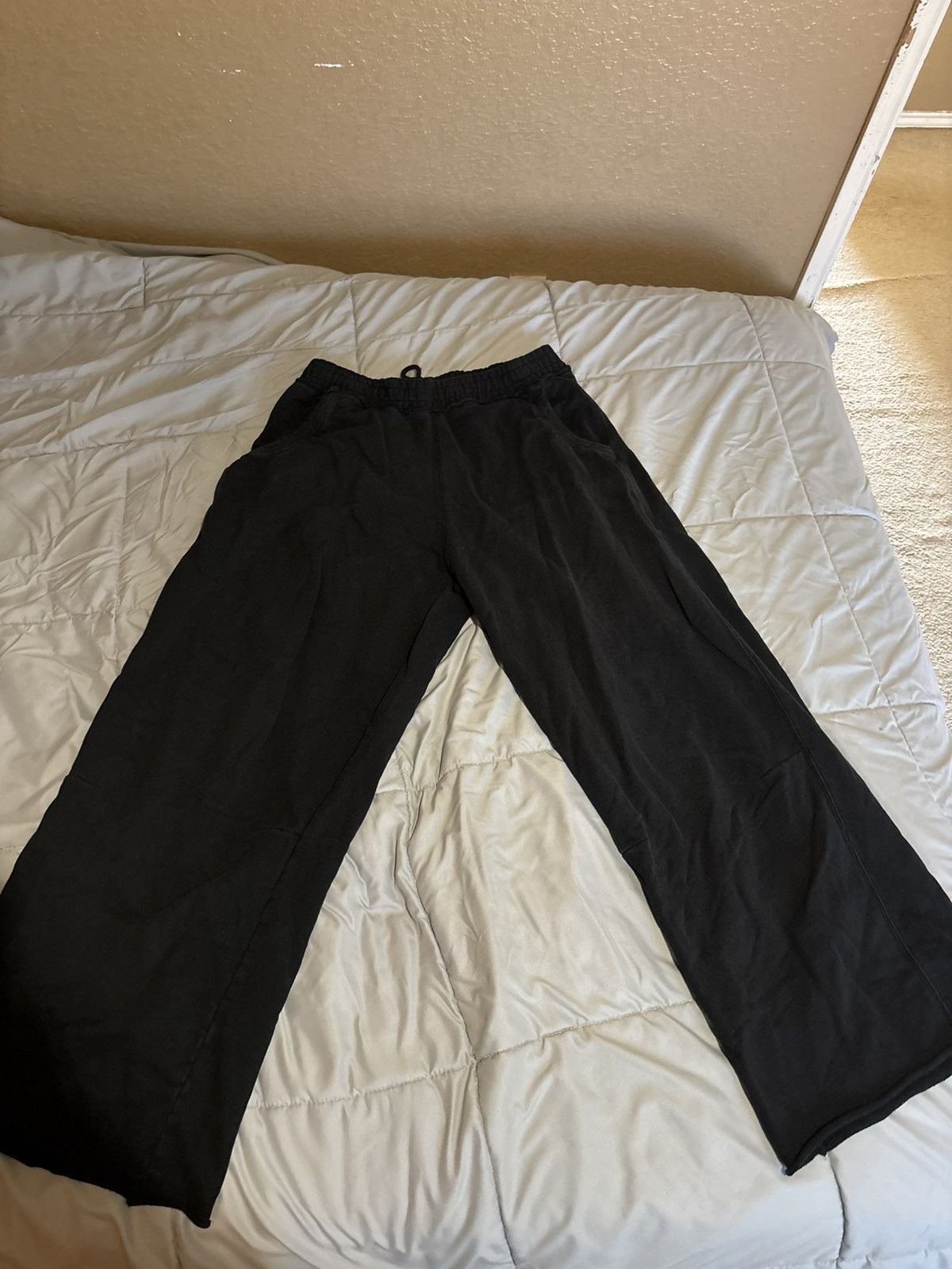 Other Black baggy sweatpants Size US 32 / EU 48 - 2 Thumbnail