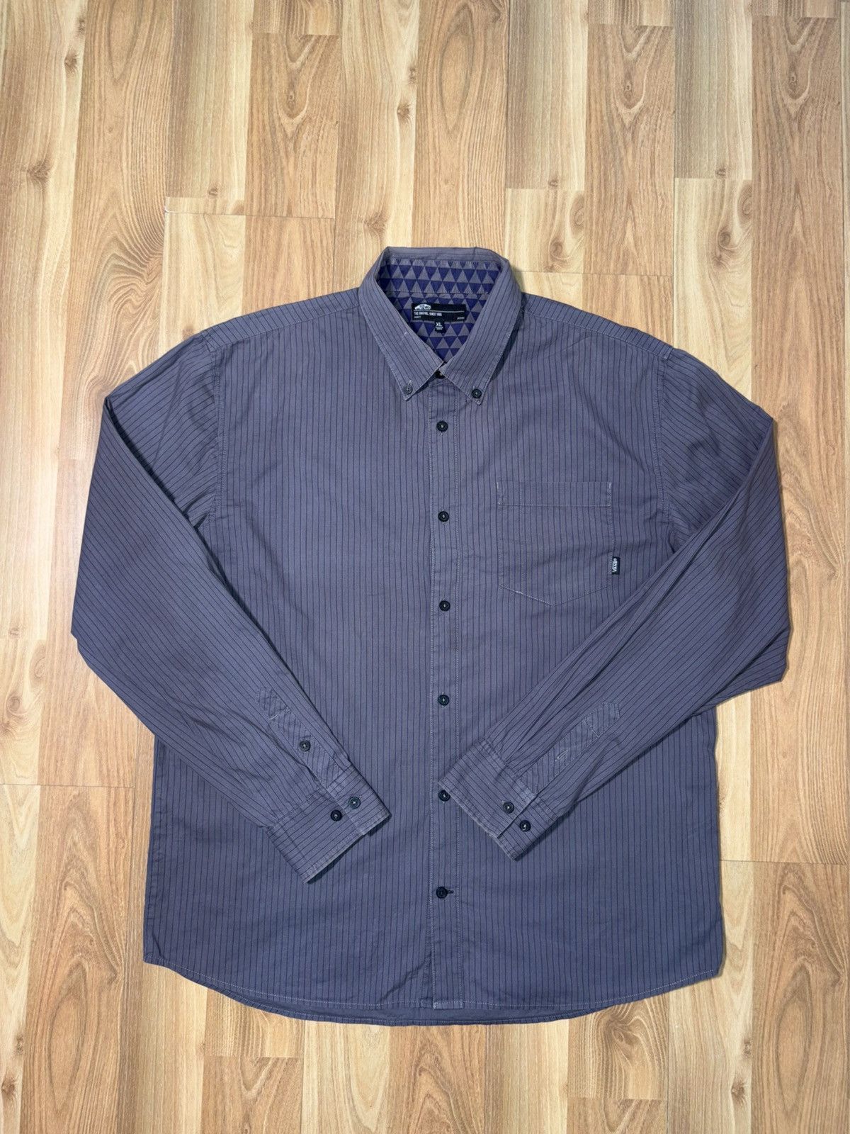 Vans Vans Off The Wall Vintage Pinstripe Button Down Shirt XL Size US XL / EU 56 / 4 - 1 Thumbnail