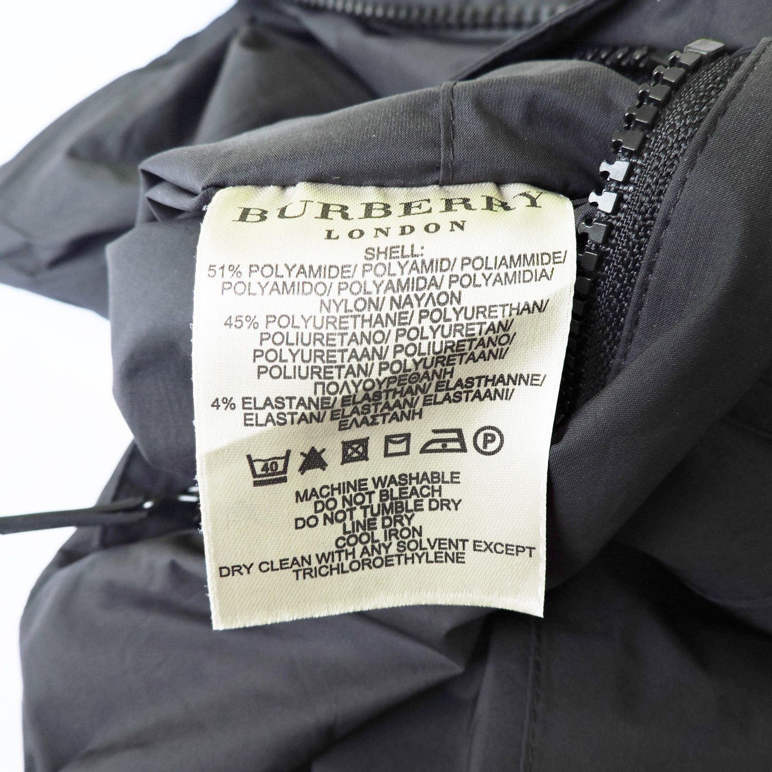 Burberry BURBERRY OUTDOOR WATERPROOF PACKABLE JACKET Size US S / EU 44-46 / 1 - 5 Thumbnail