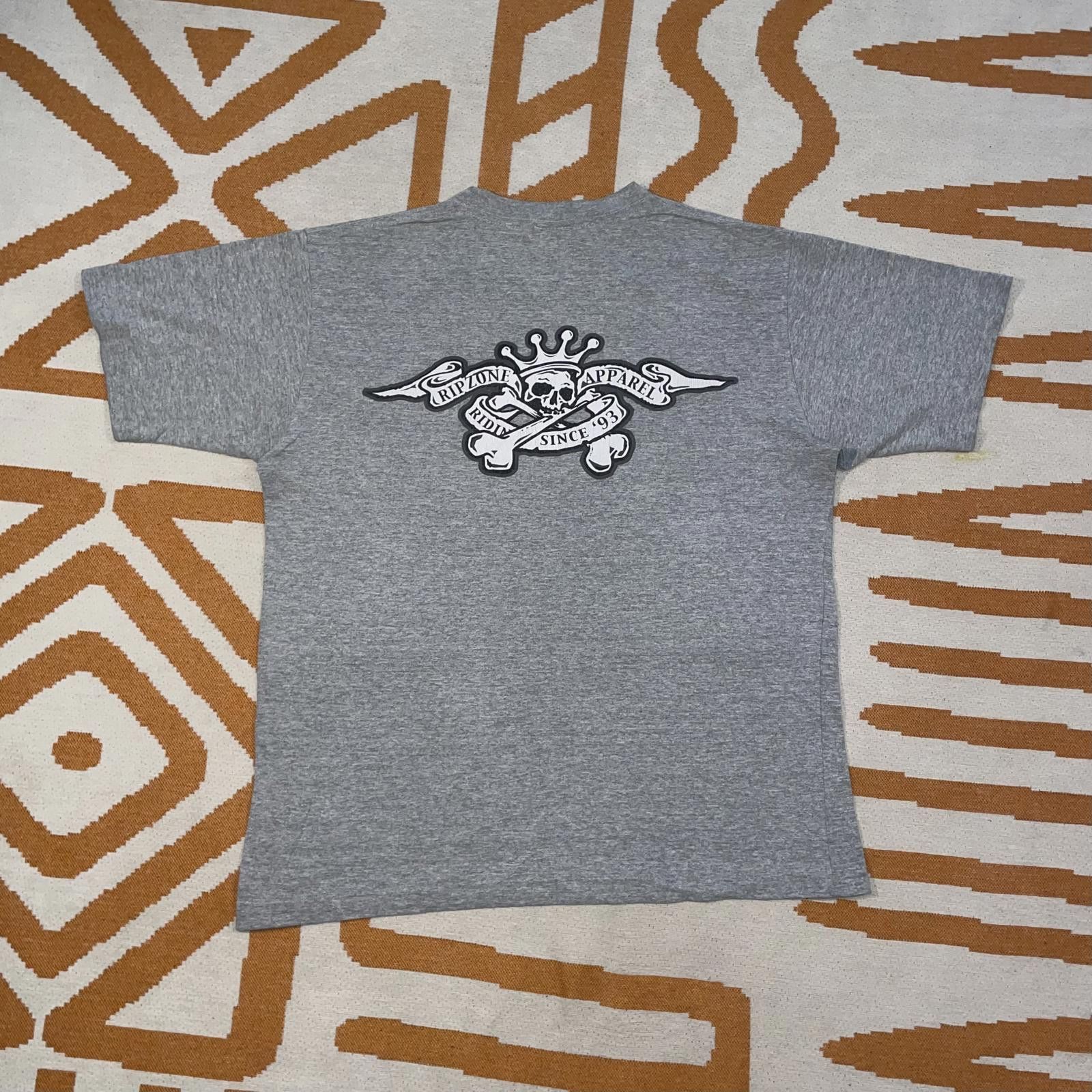 Designer Ripzone 90s Surf Crossbones Graphic T-Shirt L Size US L / EU 52-54 / 3 - 1 Thumbnail