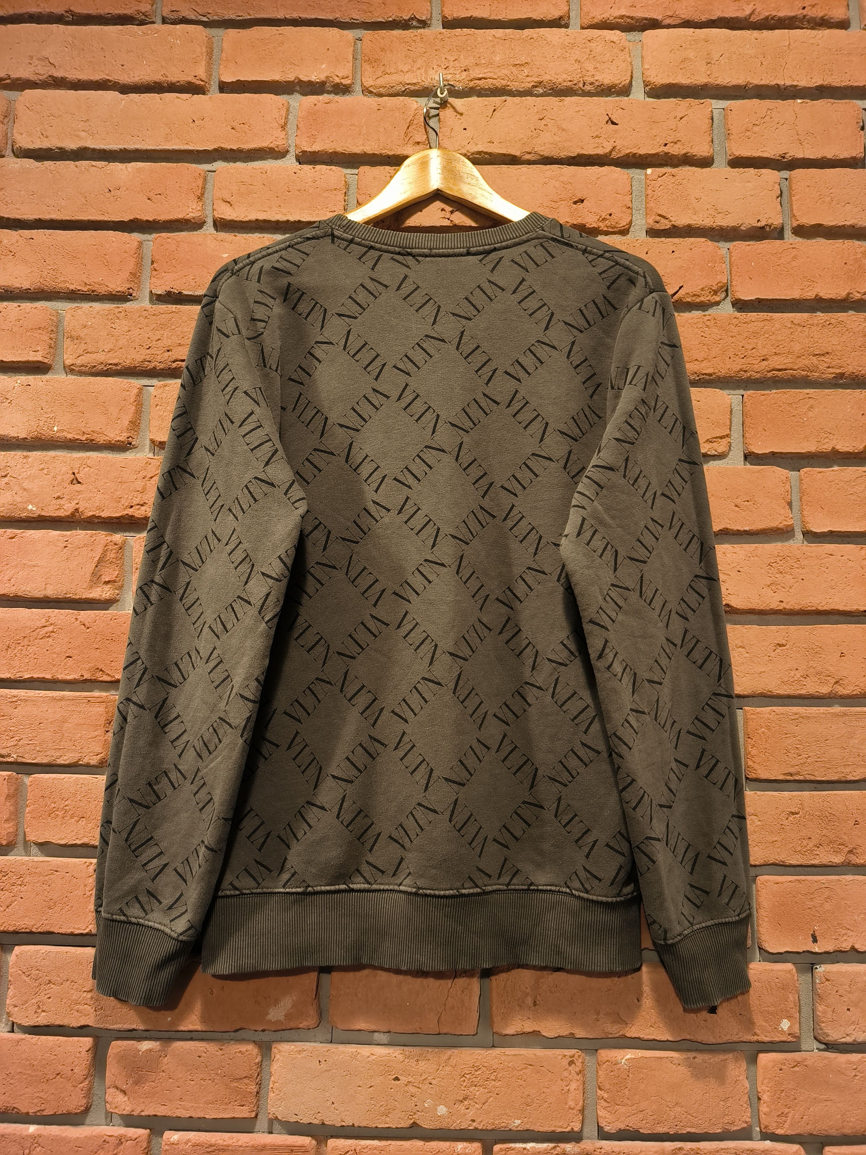 Valentino Valentino All Over Print Sweatshirt Crewneck Logo Spa Size US M / EU 48-50 / 2 - 5 Thumbnail