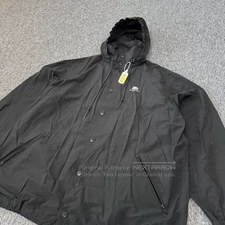 Balenciaga Balenciaga Black Hooded Single Breasted Windbreaker Jacket Size US S / EU 44-46 / 1 - 4 Thumbnail