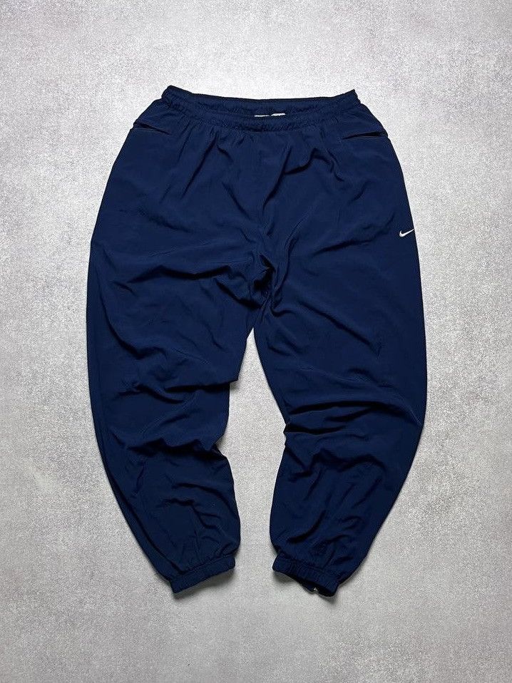 Nike Vintage Nike Swoosh Nylon Baggy Trackpants Y2K Size US 36 / EU 52 - 1 Thumbnail