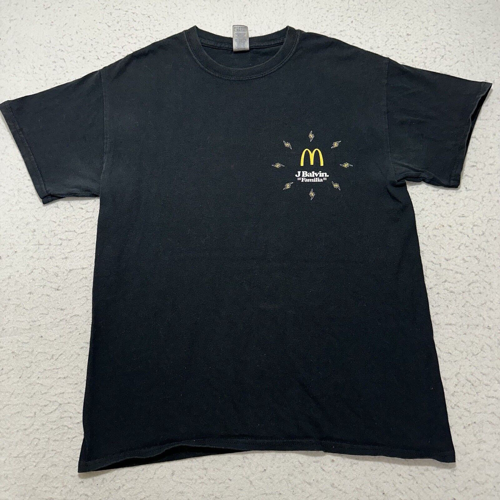 Gildan McDonald's J Balvin Familia Medium Fast Food Graphic T Shirt Size US M / EU 48-50 / 2 - 1 Thumbnail