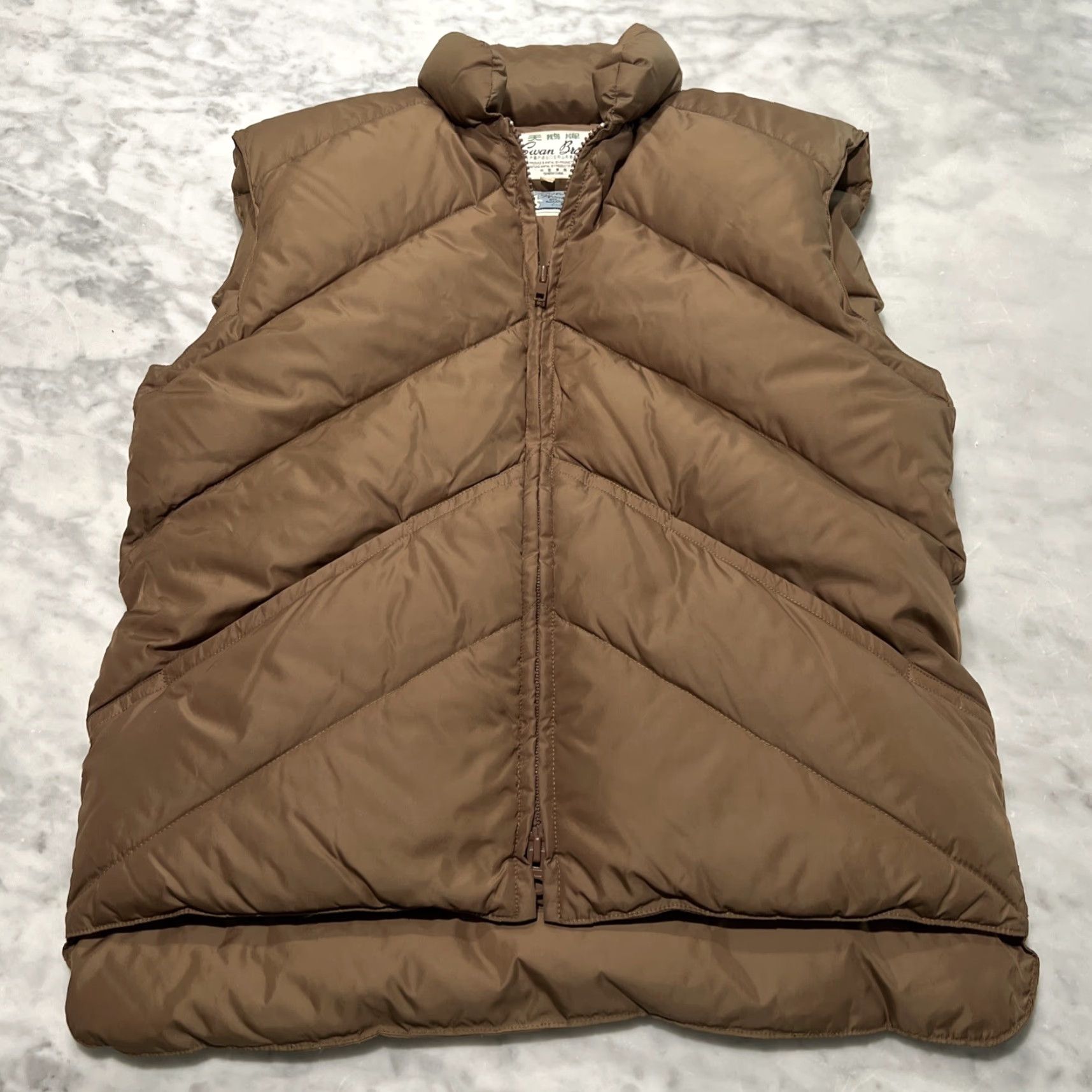 Eastern Mountain Sports VINTAGE Eastern Mountain Sports Down Filled Vest Men’s XS Brown Pockets Dbl Zip Size US XS / EU 42 / 0 - 2 Thumbnail