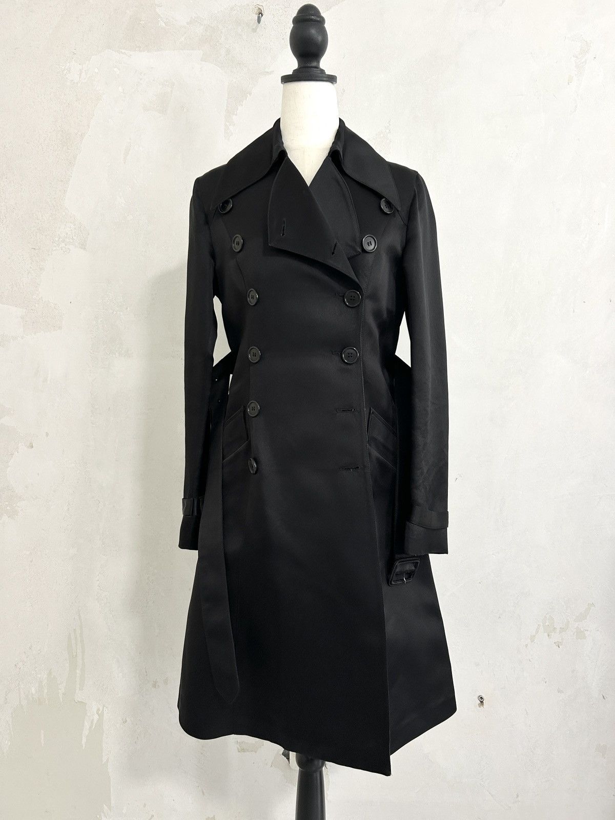 Helmut Lang A/W 2004 100% silk double breasted trench coat Size M / US 6-8 / IT 42-44 - 1 Thumbnail