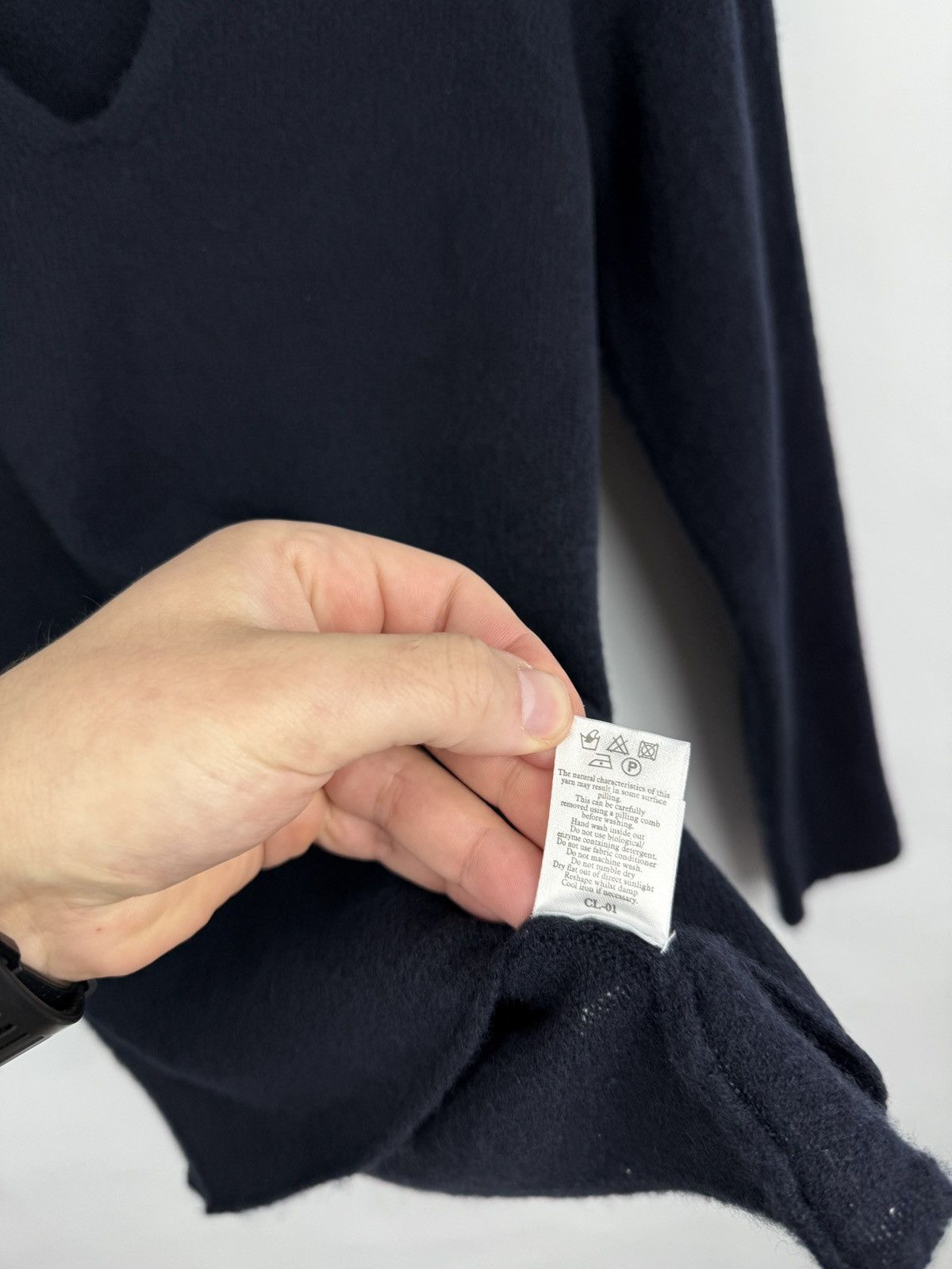 N.Peal 🇬🇧 N.Peal London 100% Cashmere Navy V Neck Sweater Rare Size M / US 6-8 / IT 42-44 - 6 Thumbnail