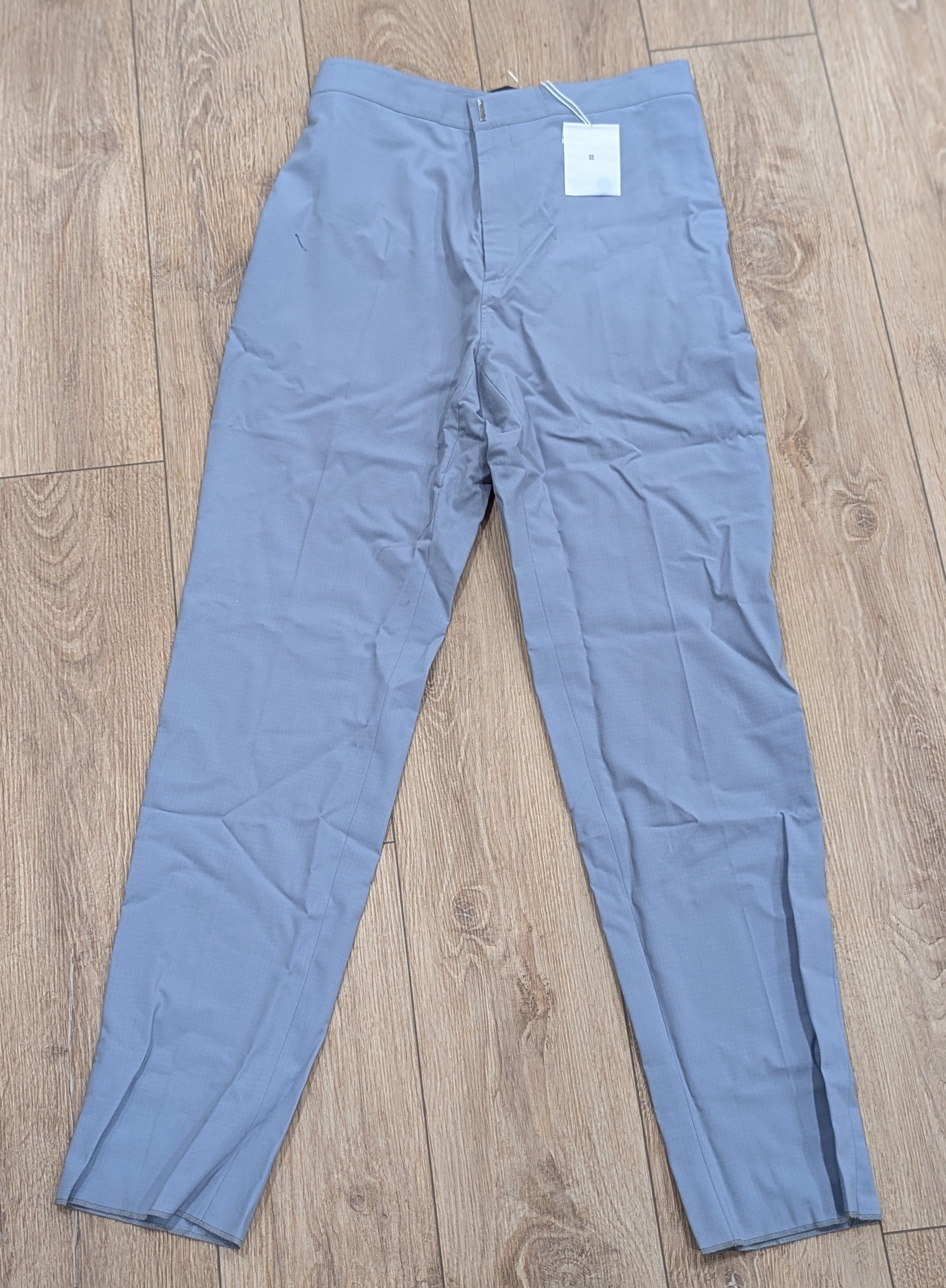 Givenchy Givenchy Wool Blend Slim Fit Pants Pearl Gray 52 US 36 Size US 36 / EU 52 - 1 Thumbnail