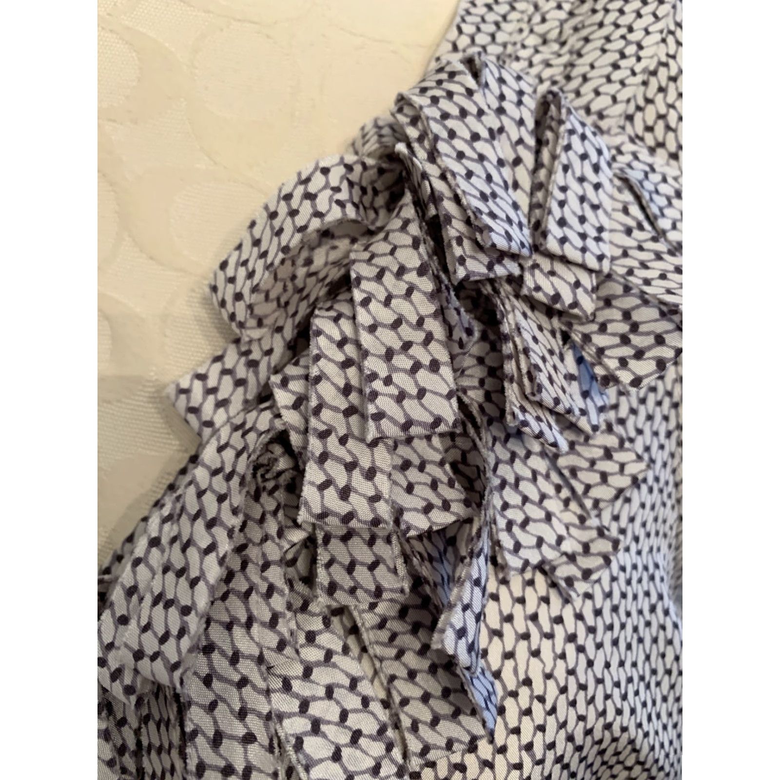 J.Crew VINTAGE 10 J.Crew Women's Palmera Ruffle Cami Gray Tan Style 23363 Sleeveless Blouse Size L / US 10 / IT 46 - 3 Thumbnail