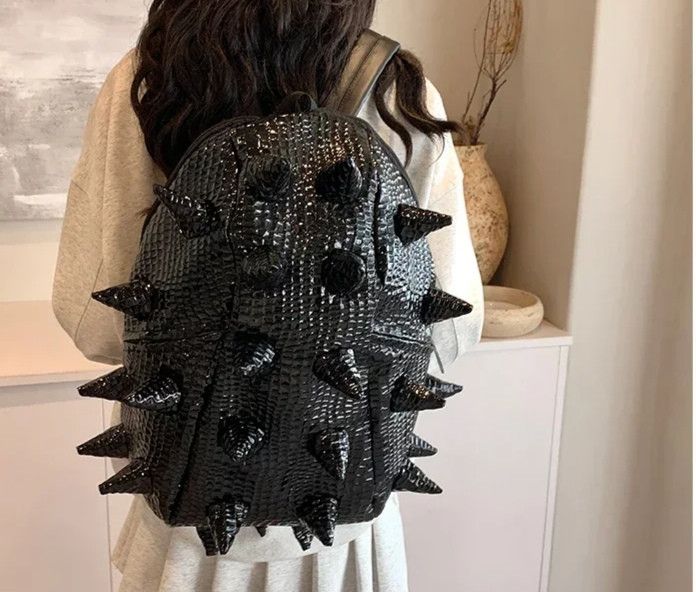 Japanese Brand Hedgehog stud spike backpack Size ONE SIZE - 2 Thumbnail