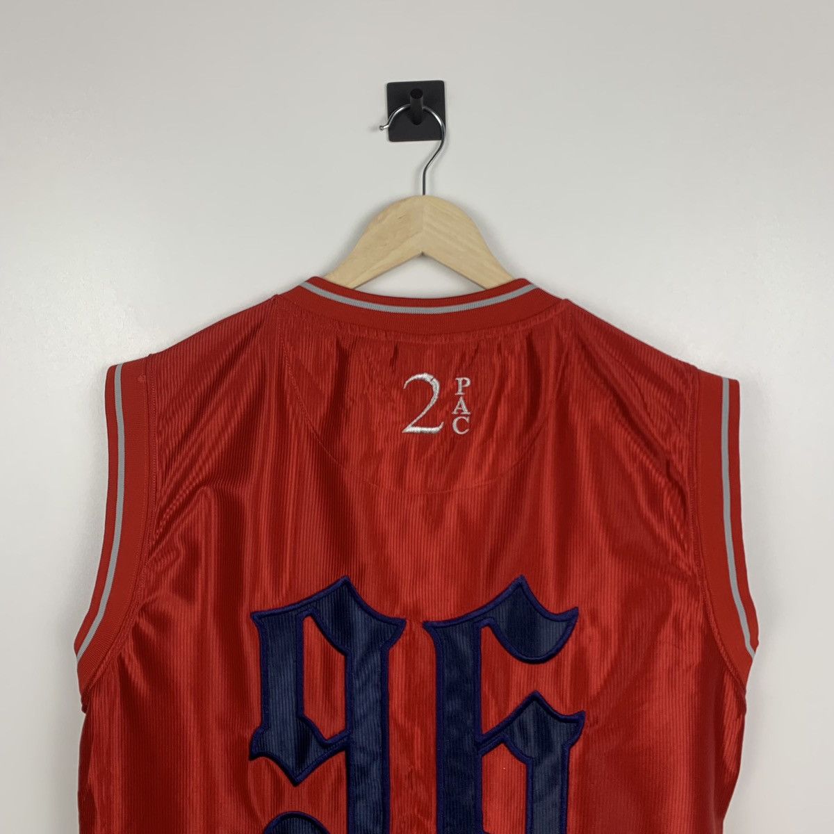 Rap Tees Vintage 90’s 2Pac Band Rap Jersey Tank Top Size L Red Size US L / EU 52-54 / 3 - 8 Thumbnail