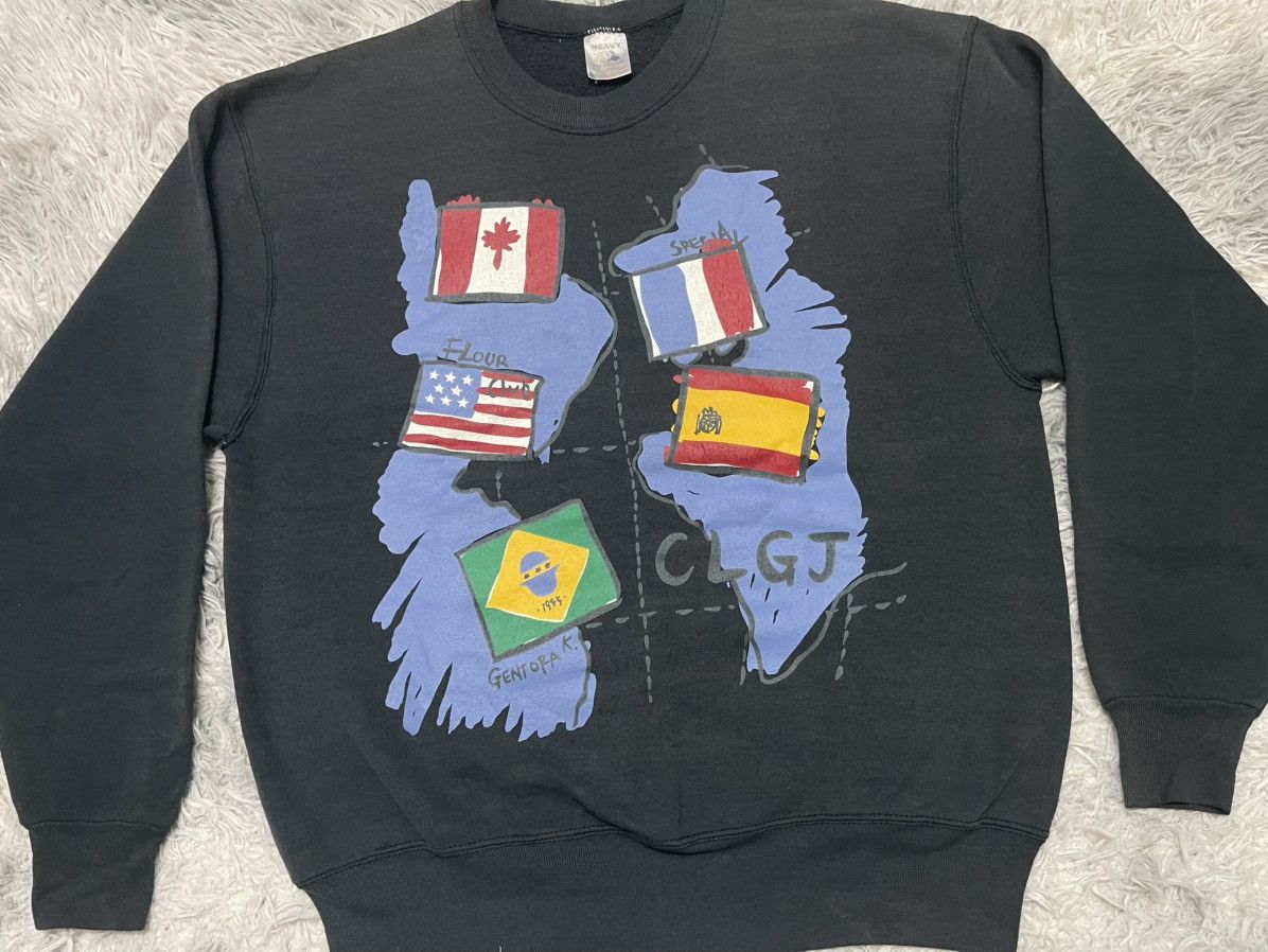 Fruit Of The Loom 90s 5 FLAG CREWNECK RARE DESIGN NICELY FADED Size US L / EU 52-54 / 3 - 5 Thumbnail