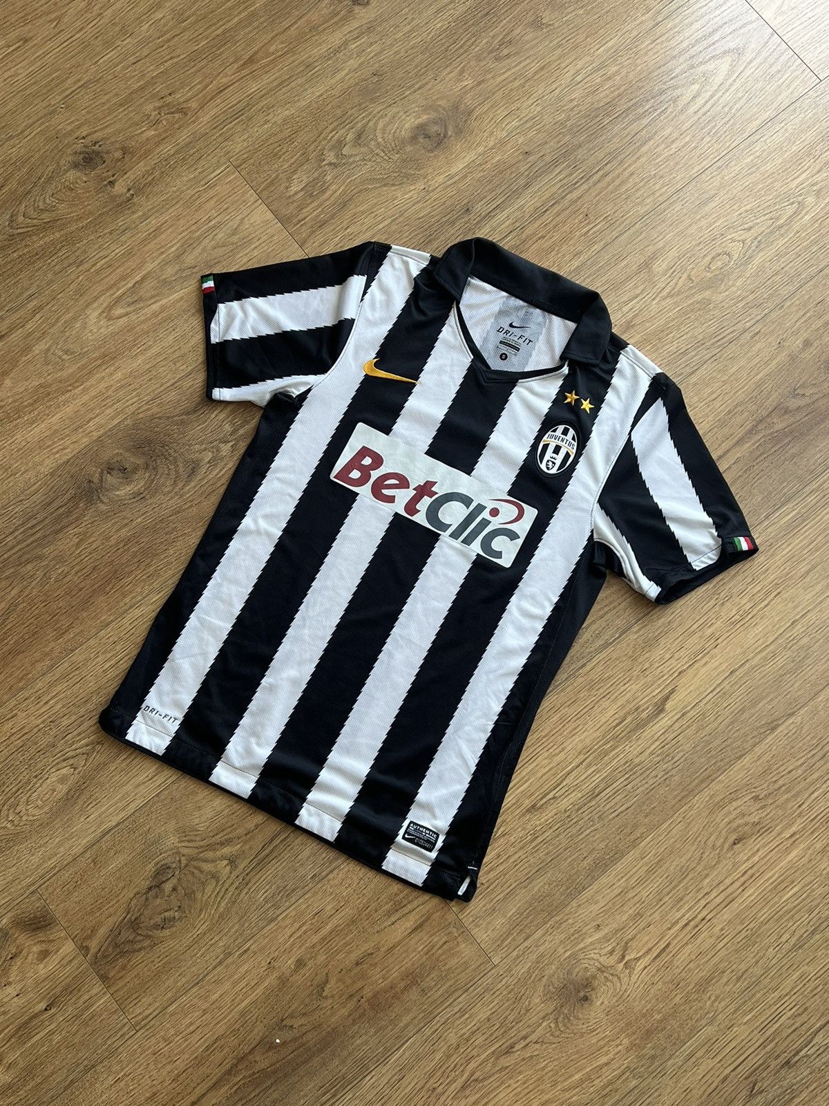 Nike Juventus 2010/11 soccer shirt x blokecore jersey