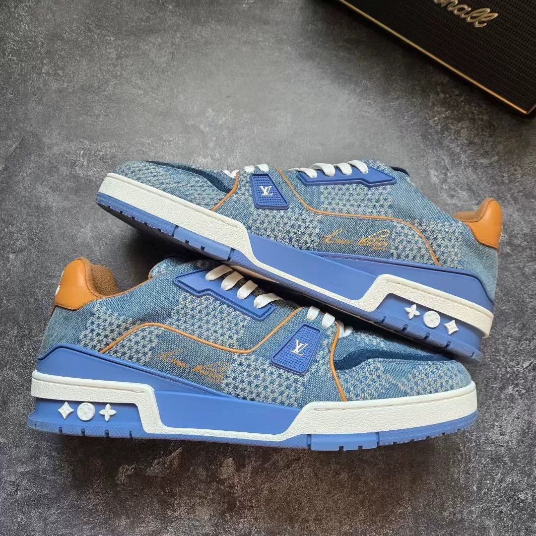 Louis Vuitton Louis Vuitton Training Blue Lowtop Sneakers 9 Men Size US 9 / EU 42 - 1 Thumbnail