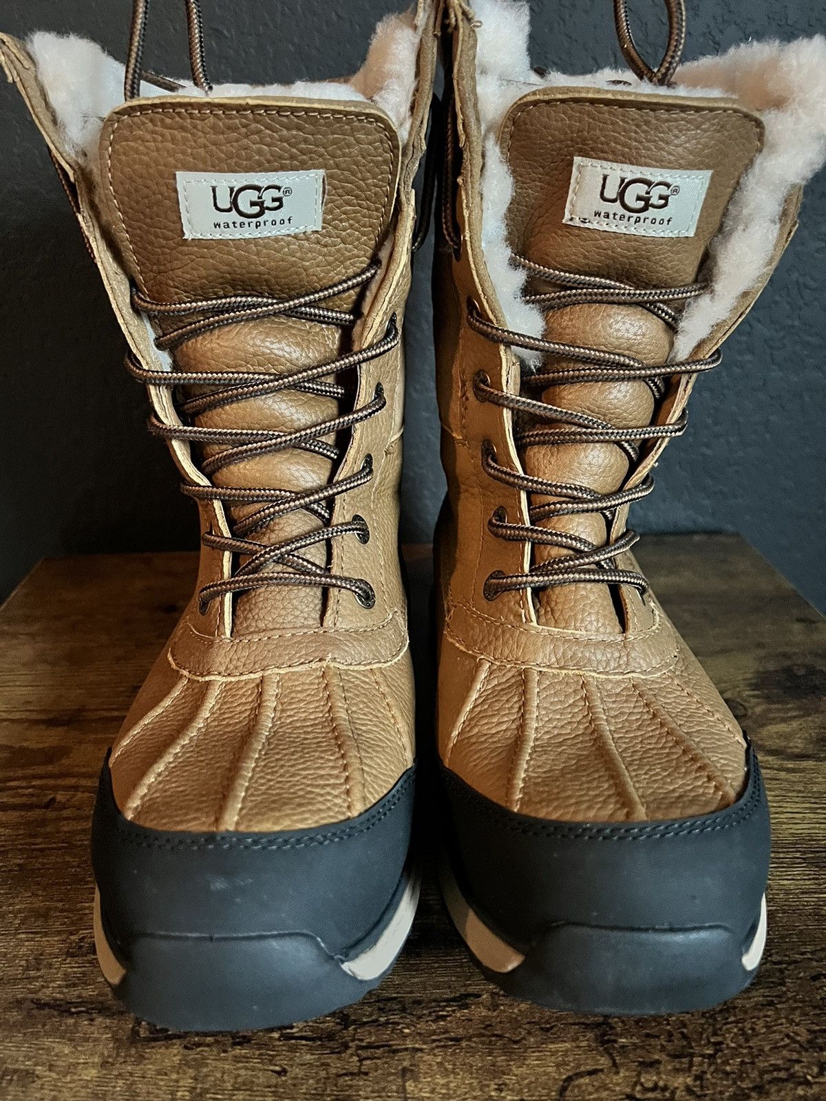 Ugg UGG Adirondack III Waterproof Cold Weather Booties Size US 9 / IT 39 - 9 Thumbnail