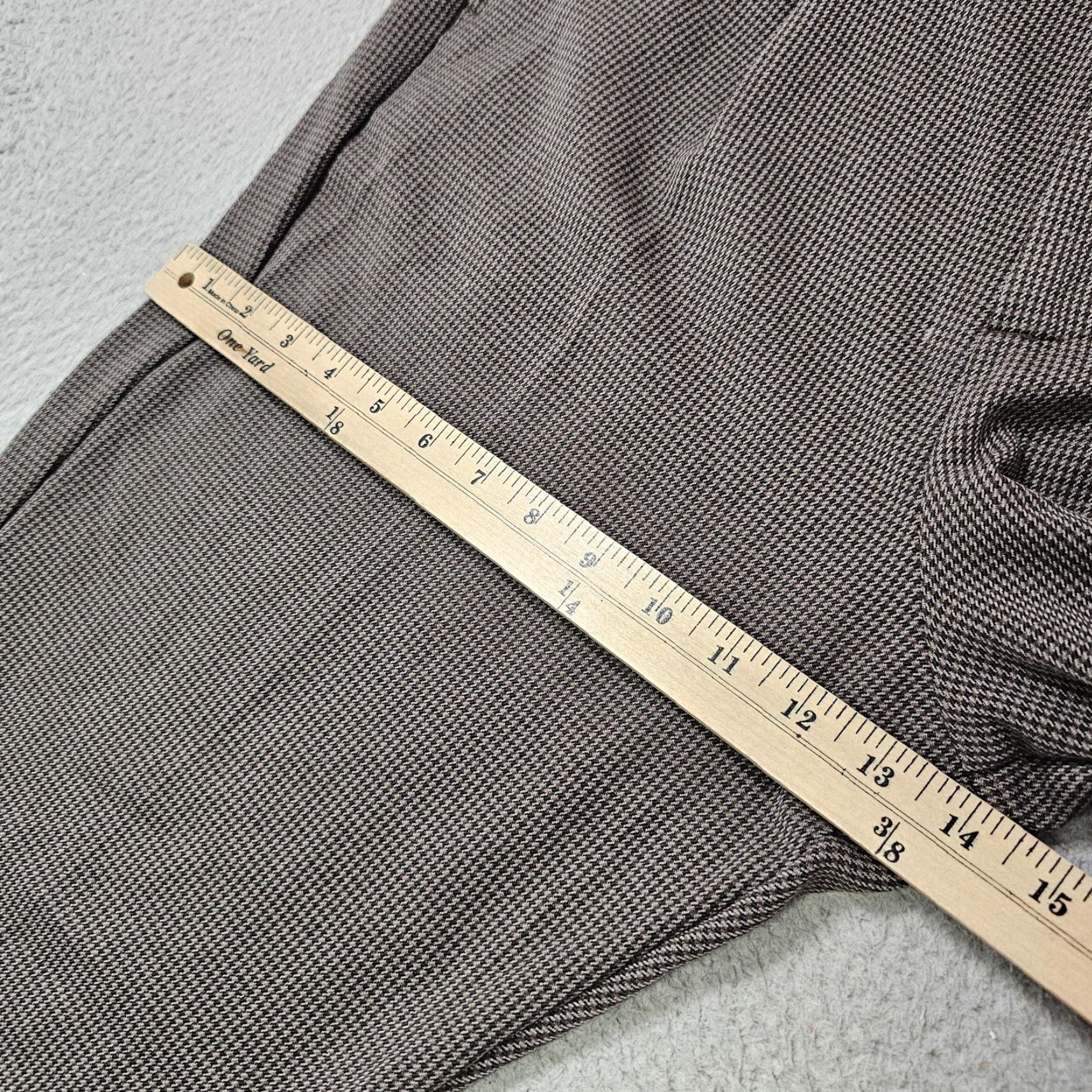 Abercrombie & Fitch Abercrombie & Fitch Dress Pants Mens 34x31 Brown Check Relaxed Fit, Pleated, Zip Fly, Pockets, Straight Leg, Office, Business, Casual Size US 34 / EU 50 - 5 Thumbnail