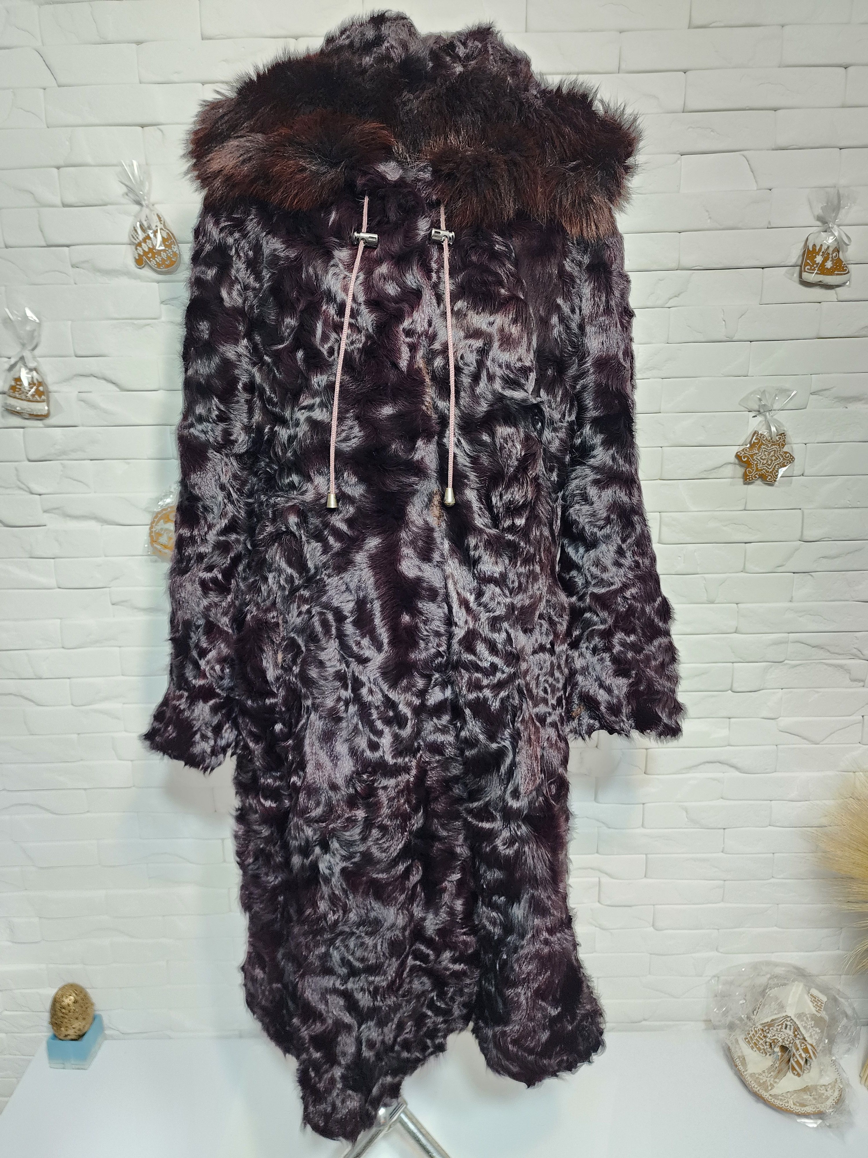 Uniqlo Black Goat Fur Coat: Women's Warm Hooded Outerwear Size XXL / US 16-18 / IT 52-54 - 1 Thumbnail