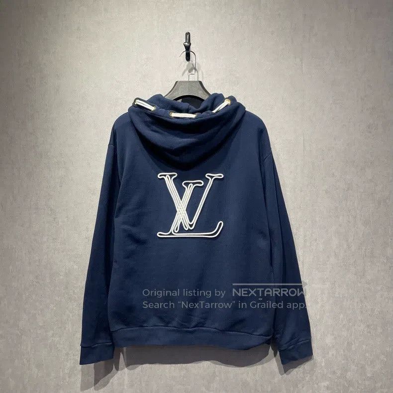 Louis Vuitton Louis Vuitton Embroidered logo drawstring hooded sweatshir Size US XL / EU 56 / 4 - 2 Thumbnail