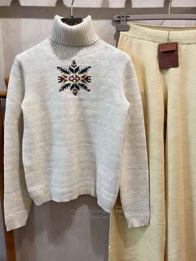 Loro Piana Loro Piana Snowflake Baby Cashmere Sweater Size XS / US 0-2 / IT 36-38 - 1 Thumbnail