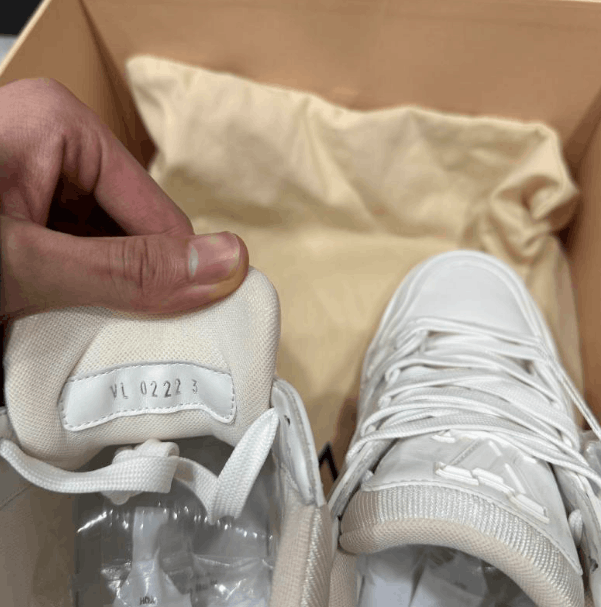 Louis Vuitton Louis Vuitton Low-Top Sneakers Size US 6 / IT 36 - 5 Thumbnail