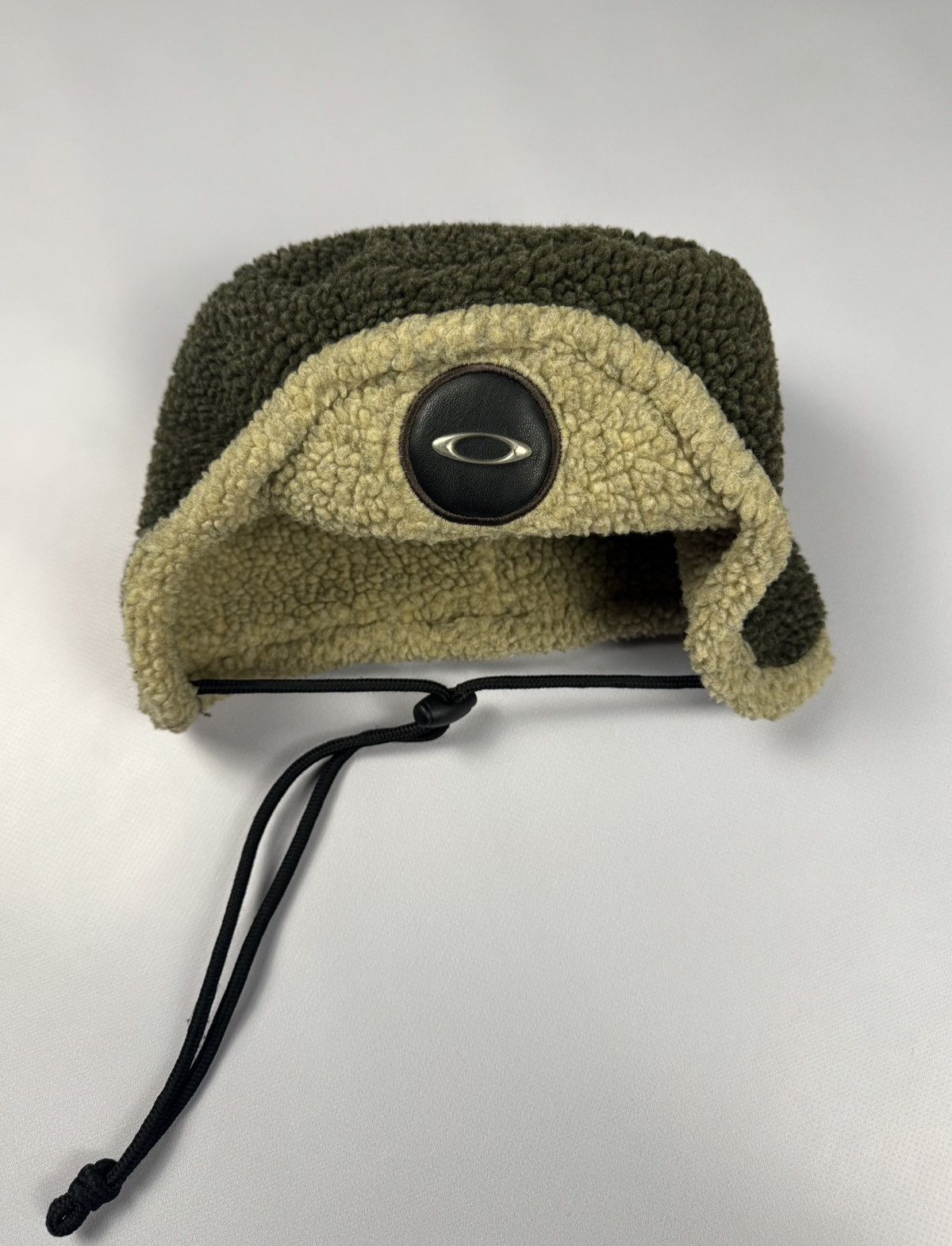 Oakley × Vintage Oakley Moscow Trapper Hat | Grailed