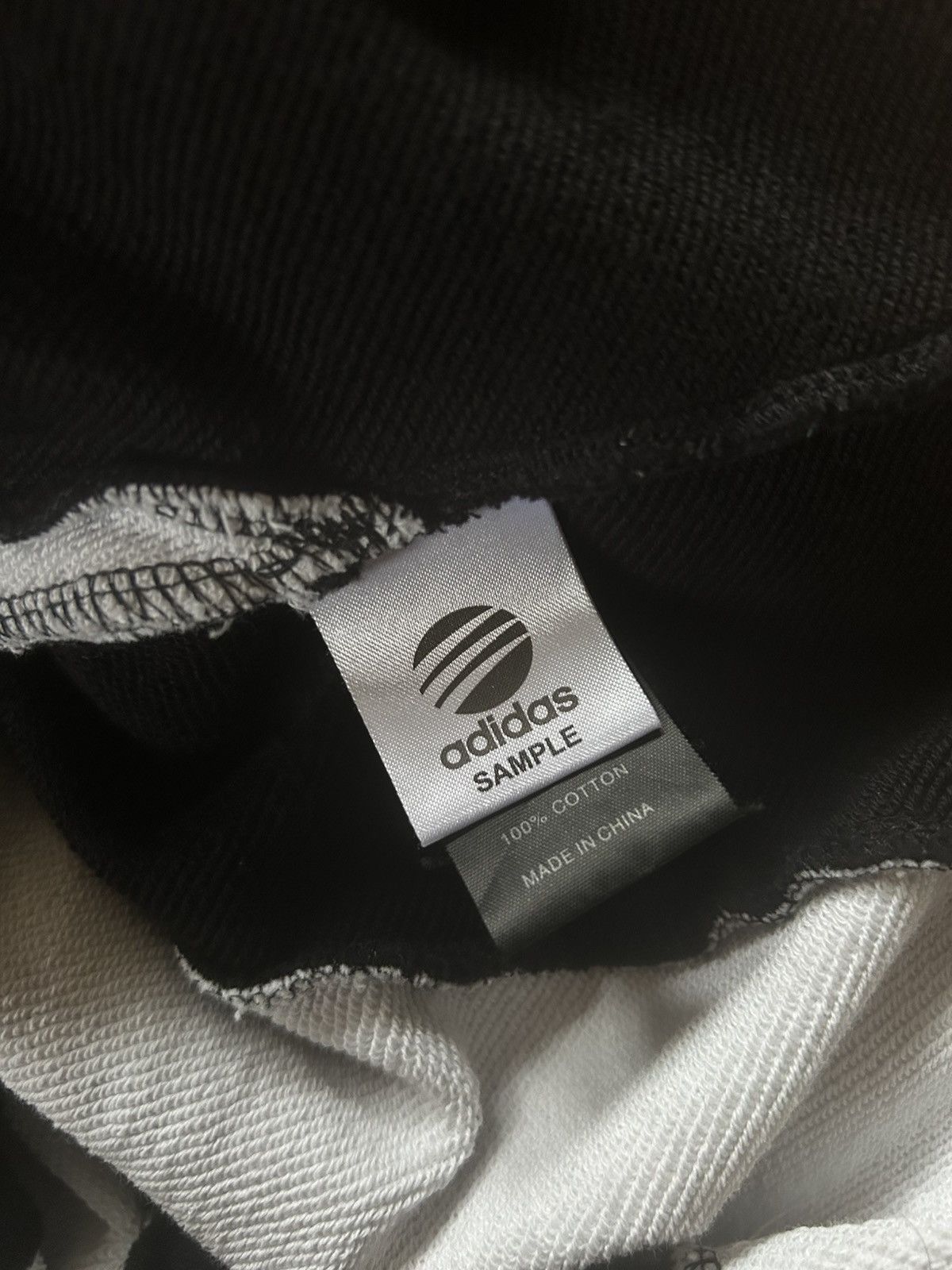 Y-3 Y-3 Yohji Yamamoto SAMPLE Asymmetrical Panel Sweatshirt Size XS / US 0-2 / IT 36-38 - 4 Thumbnail