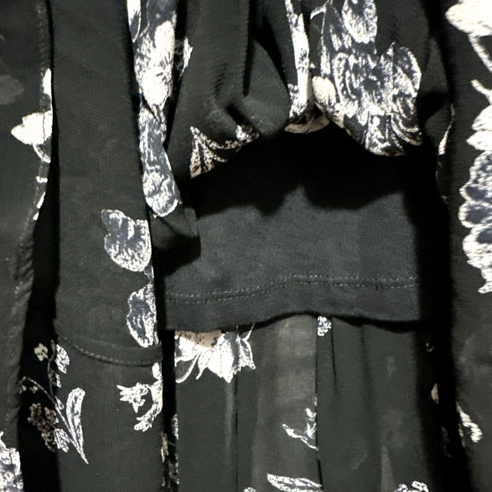 Free People VINTAGE? No. Free People Lydia Floral Chiffon Maxi Skirt Women's M Black White Viscose Size 32" / US 10 / IT 46 - 5 Thumbnail