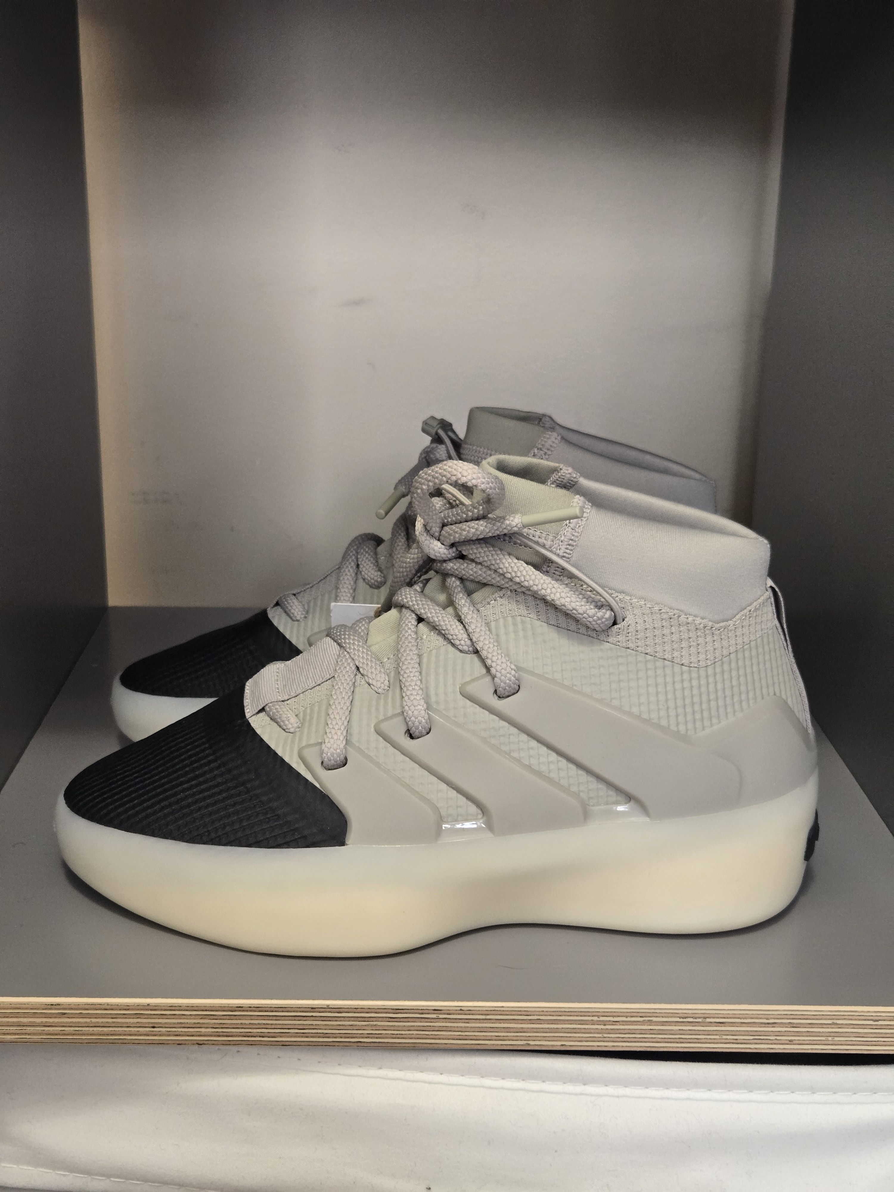Adidas × Fear of God Unisex Fear of God Athletics x adidas BASKETBALL Size US 5 / EU 37 - 2 Thumbnail