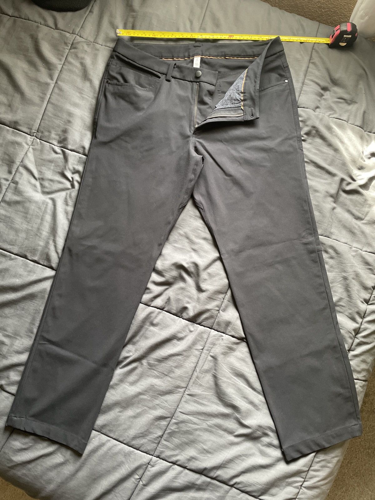 Lululemon Lululemon Men's Athletic Pants Size US 34 / EU 50 - 1 Thumbnail