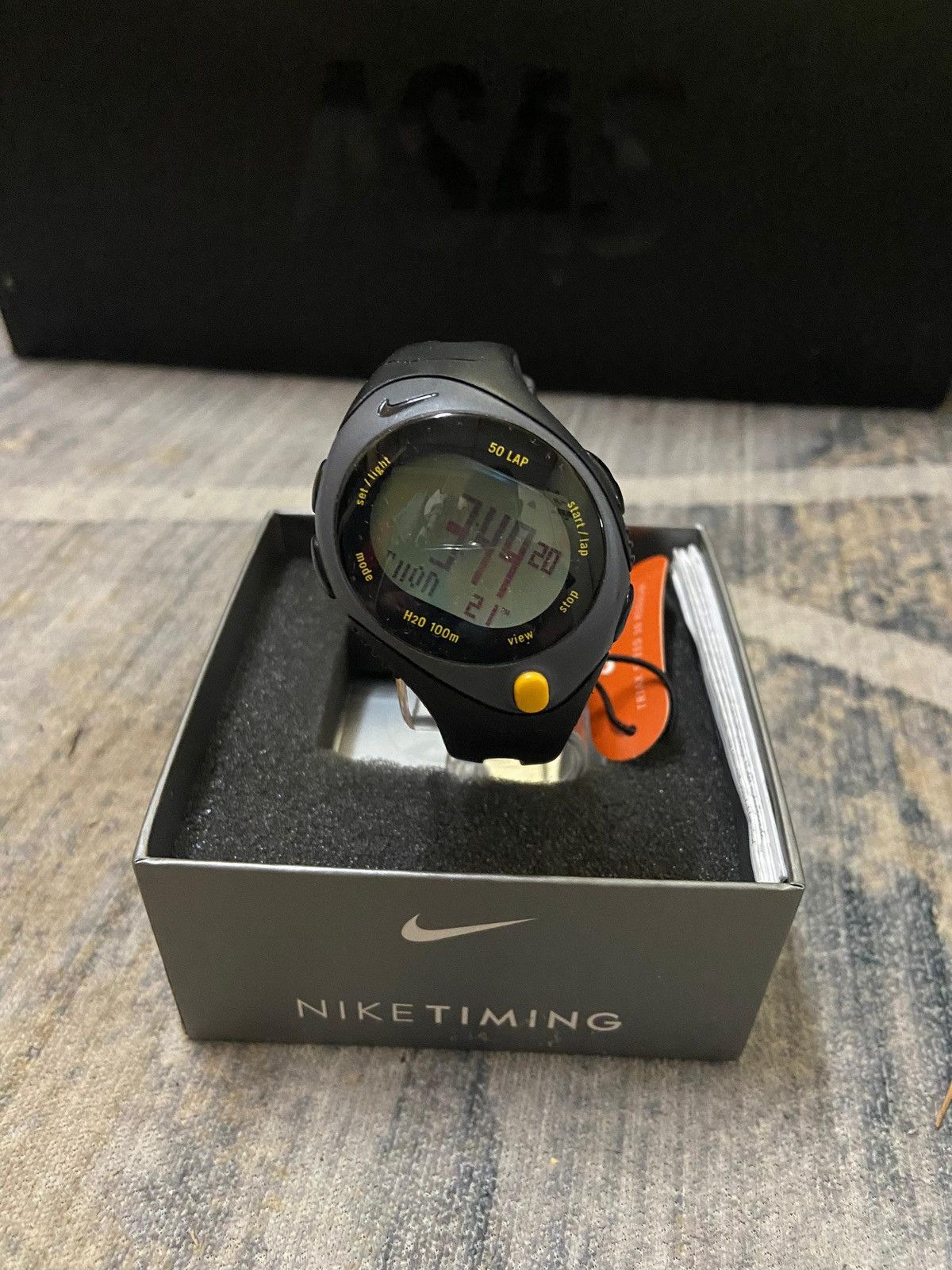 NIKE デジタルウォッチ　Bowerman s-l400.jpg