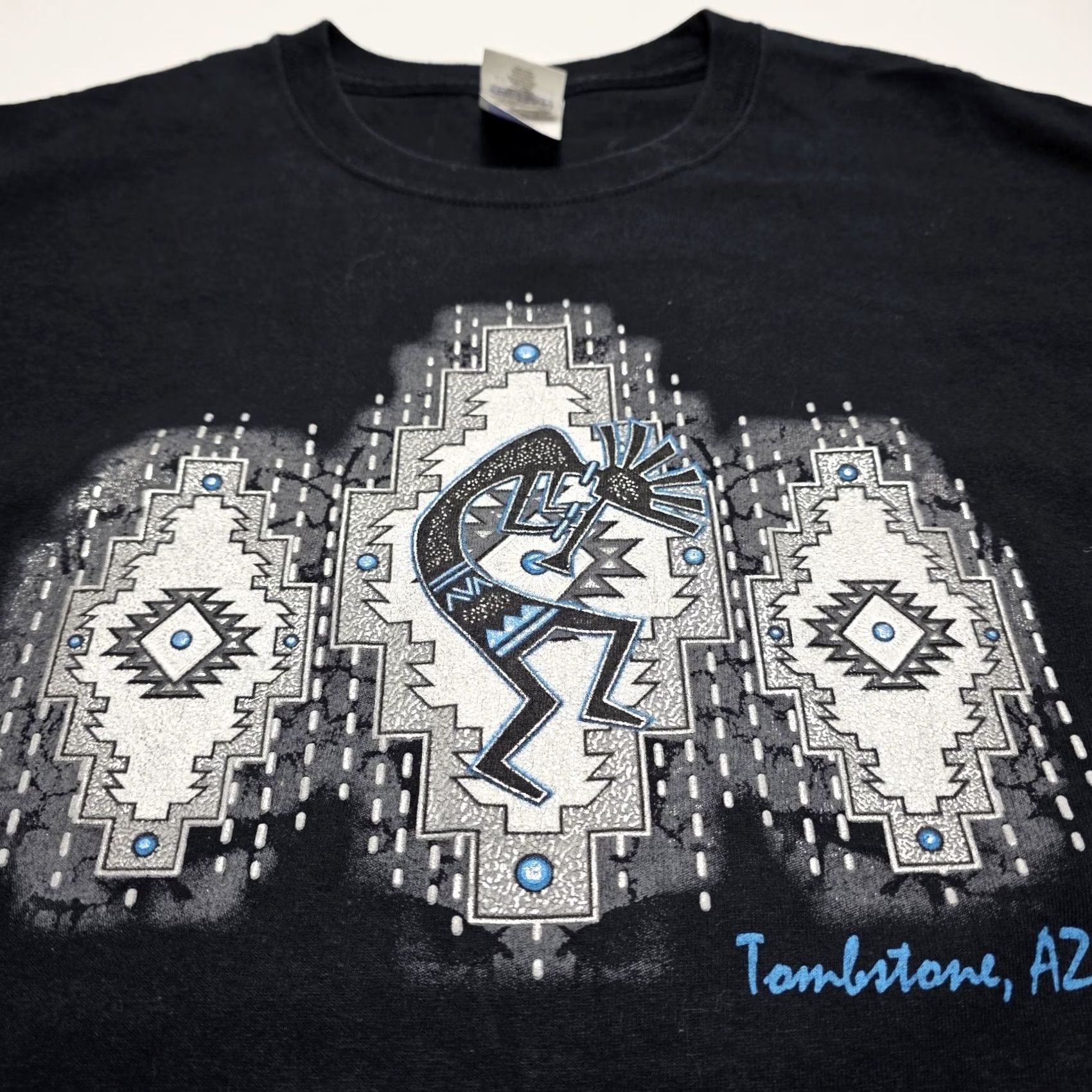 Gildan Kokopelli Southwestern Tribal Art Arizona T-Shirt Men's XL Shimmer Graphic Size US XL / EU 56 / 4 - 2 Thumbnail
